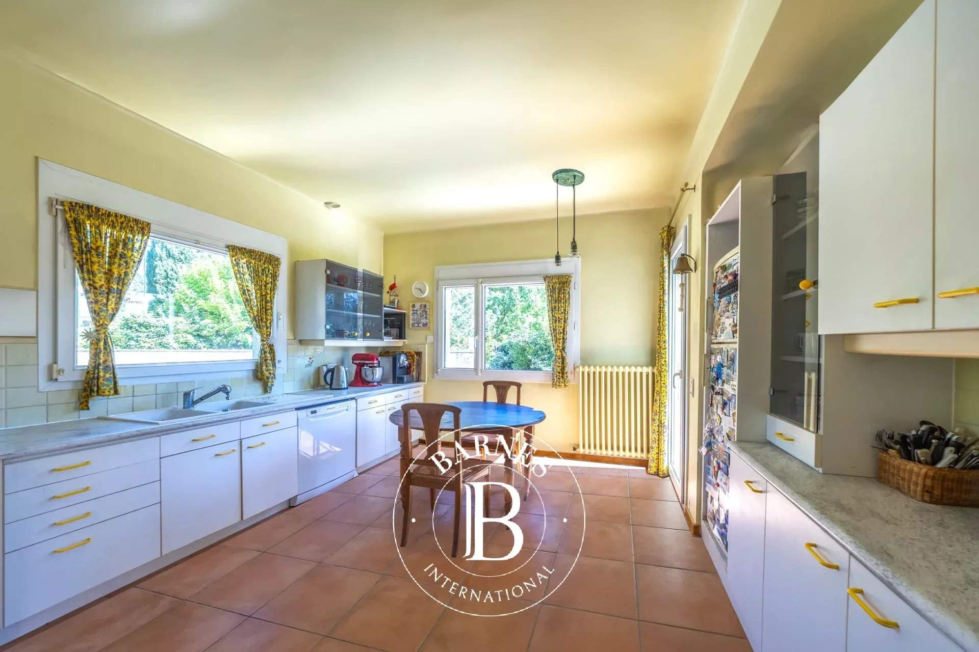 Aix-en-Provence  - House 8 Bedrooms - picture 12
