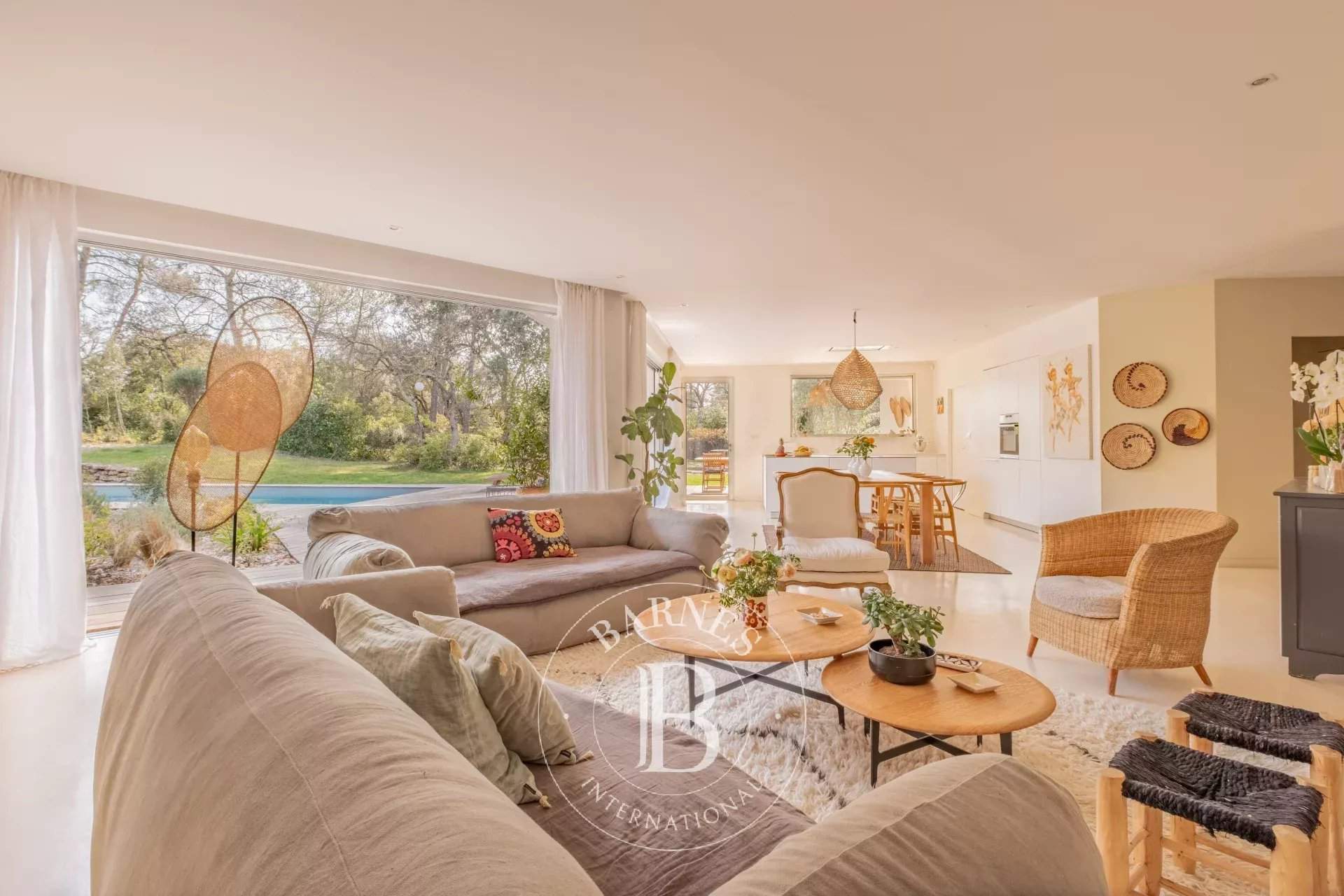 Aix-en-Provence  - Maison 9 Pi&egrave;ces 5 Chambres - picture 6