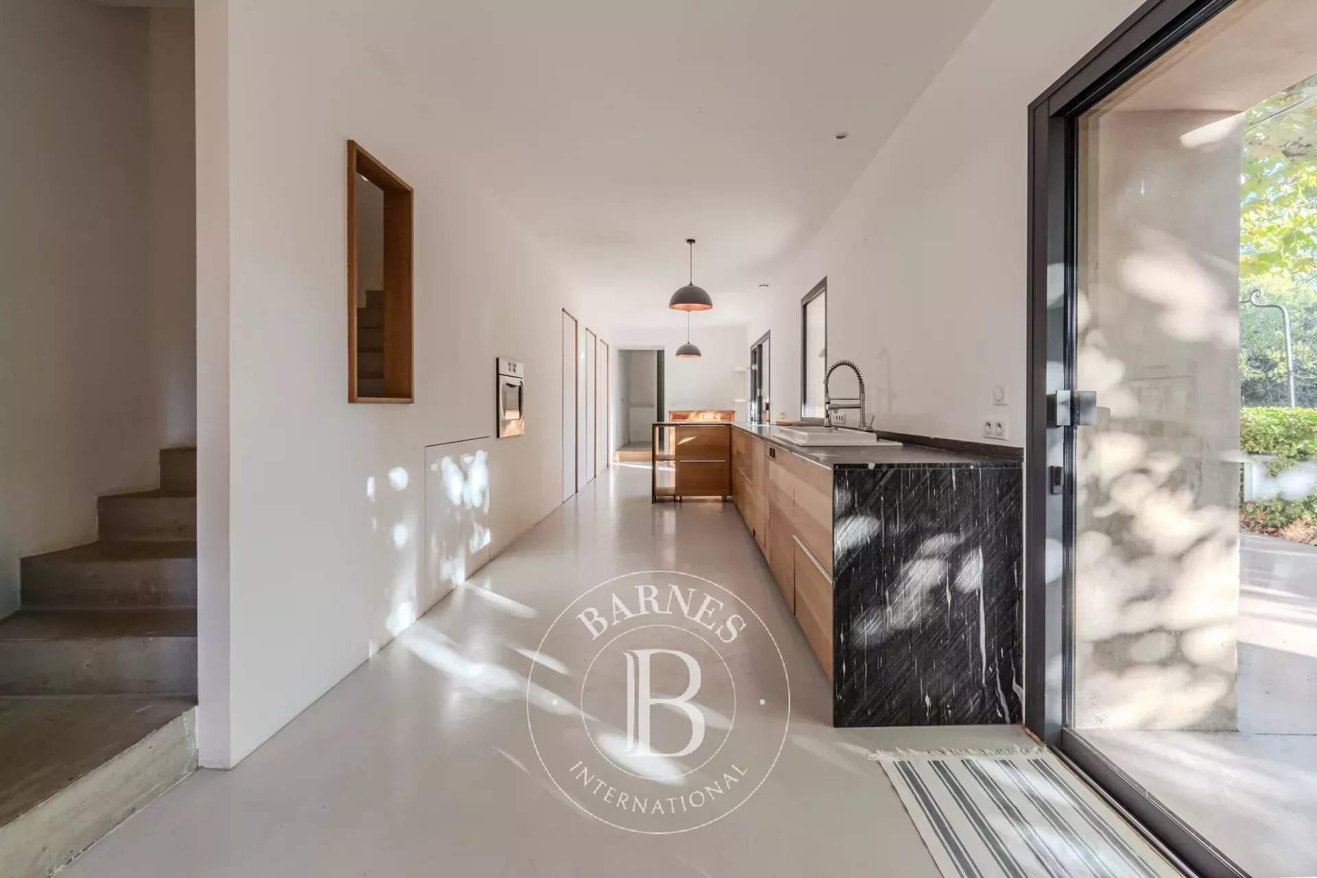 Aix-en-Provence  - Maison 7 Pièces 4 Chambres - picture 7