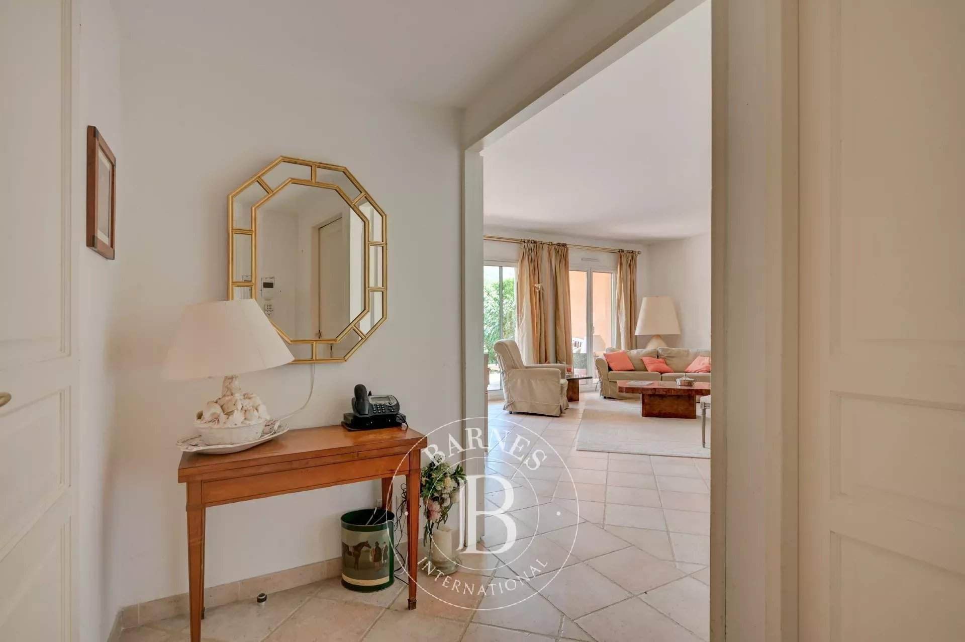 Aix-en-Provence  - Appartement 3 Pièces 2 Chambres - picture 2