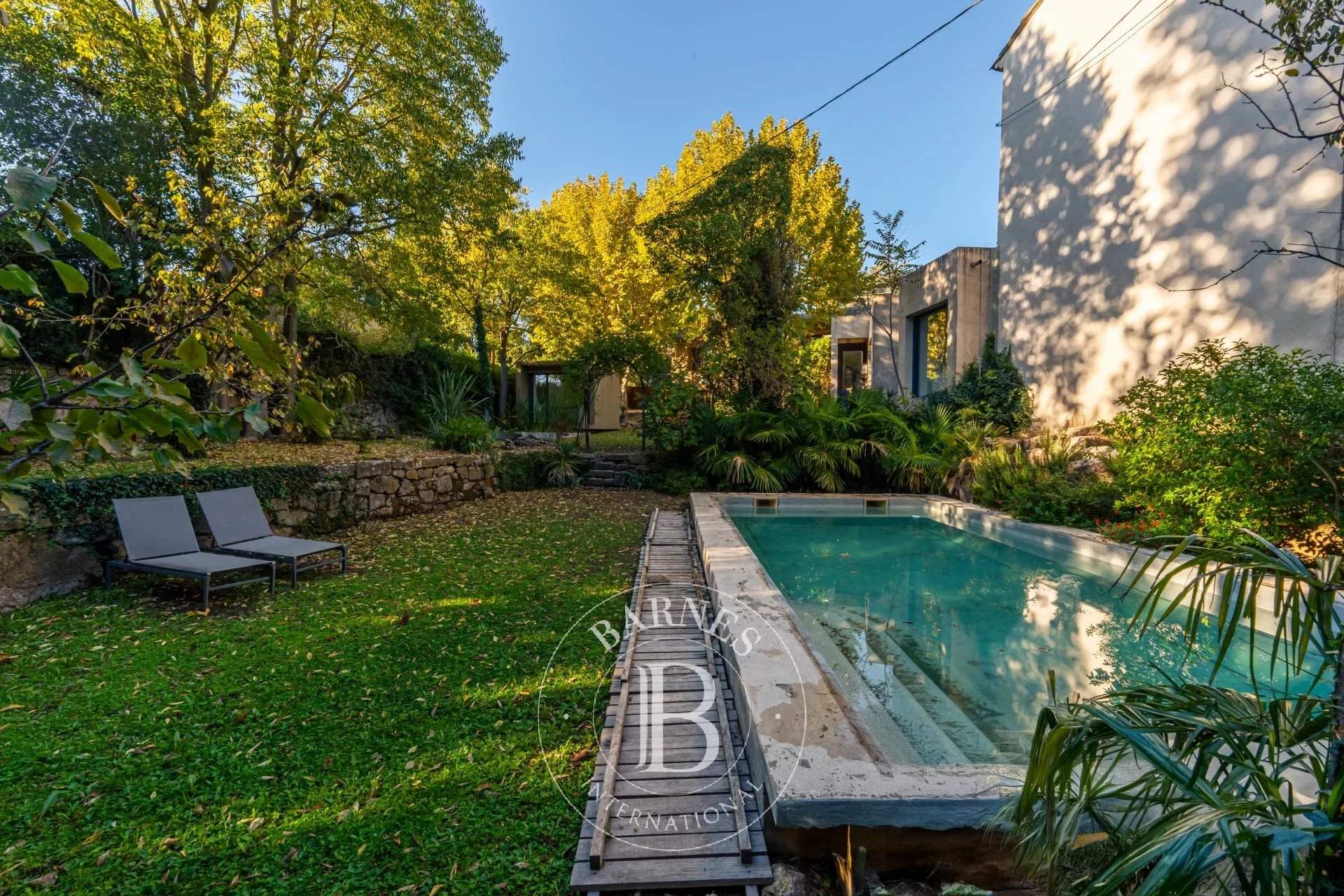 Aix-en-Provence  - Maison 7 Pièces 4 Chambres - picture 14