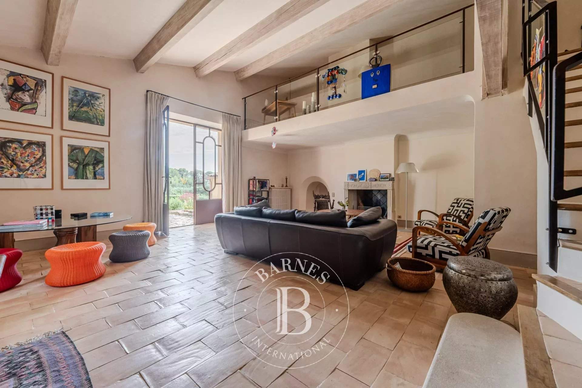 Aix-en-Provence  - Maison 6 Pièces 3 Chambres - picture 6