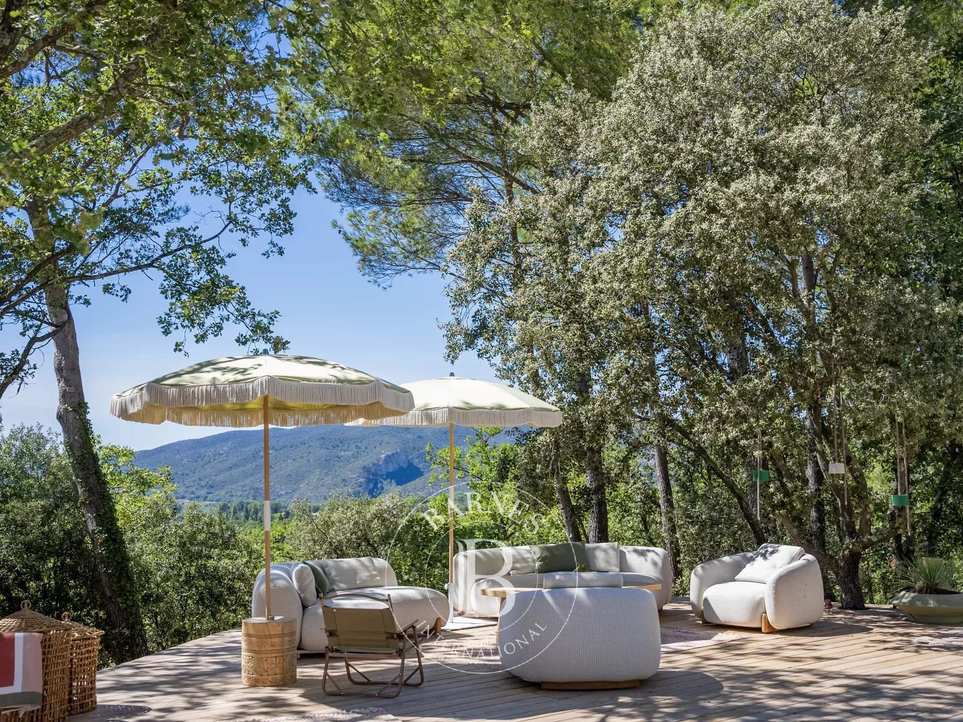 Lourmarin  - Property 5 Bedrooms - picture 3