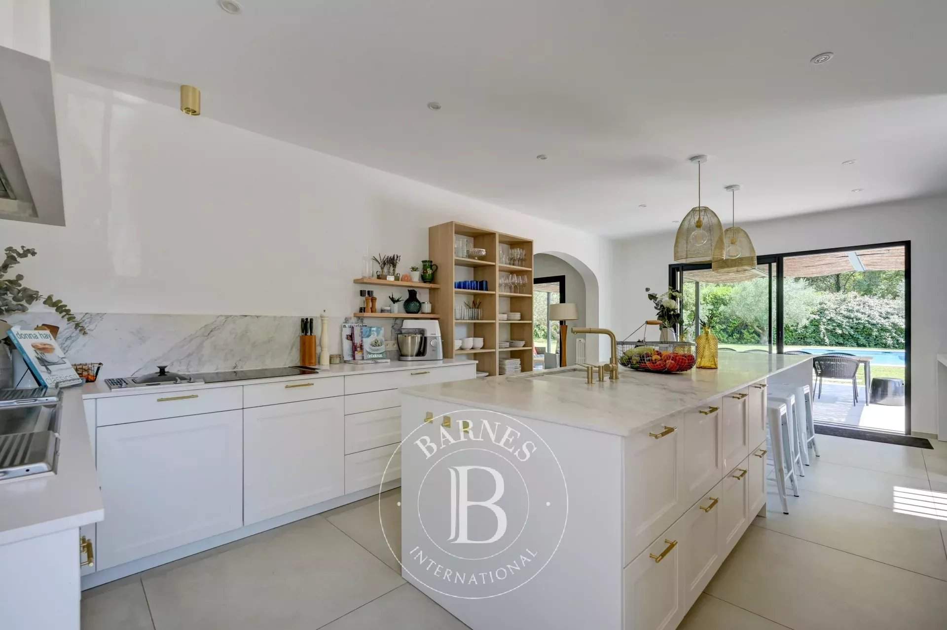 Aix-en-Provence  - Maison 7 Pièces 5 Chambres - picture 13