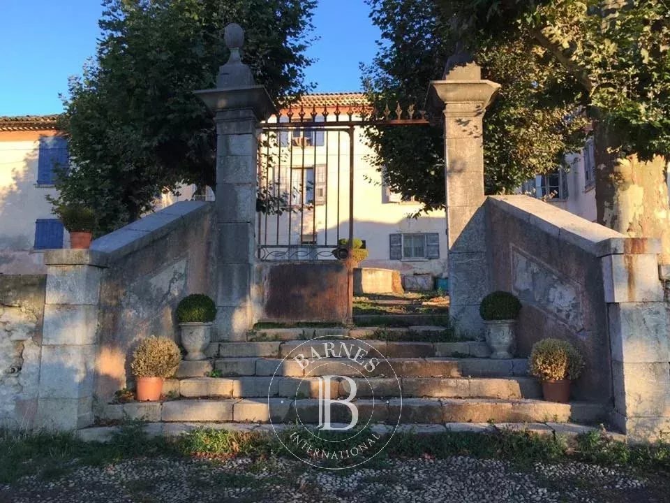 Digne-les-Bains  - Property 6 Bedrooms - picture 12