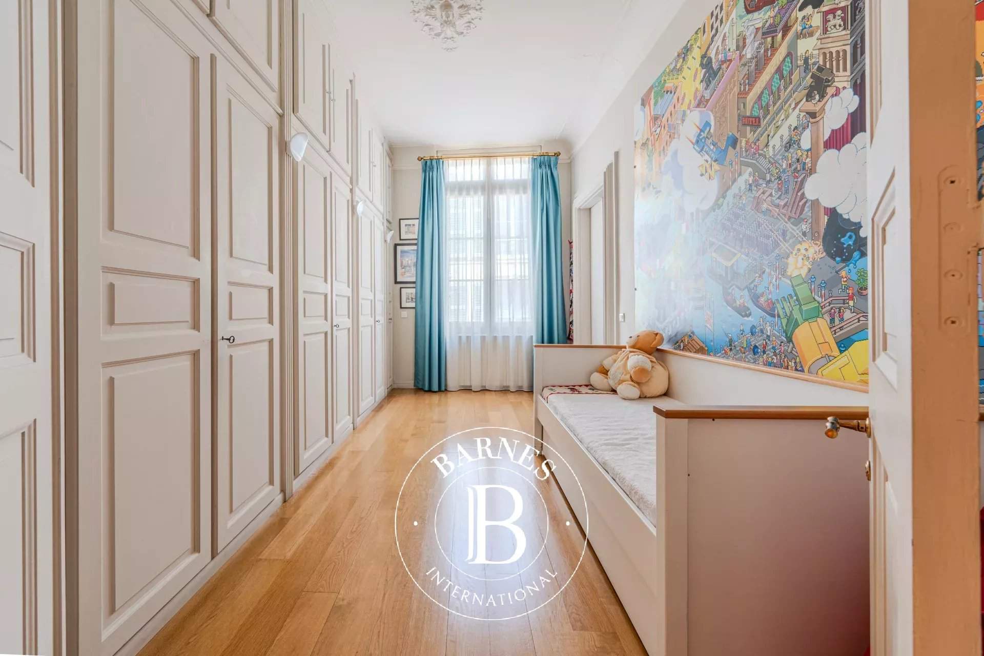 Aix-en-Provence  - Appartement 6 Pi&egrave;ces 3 Chambres - picture 12