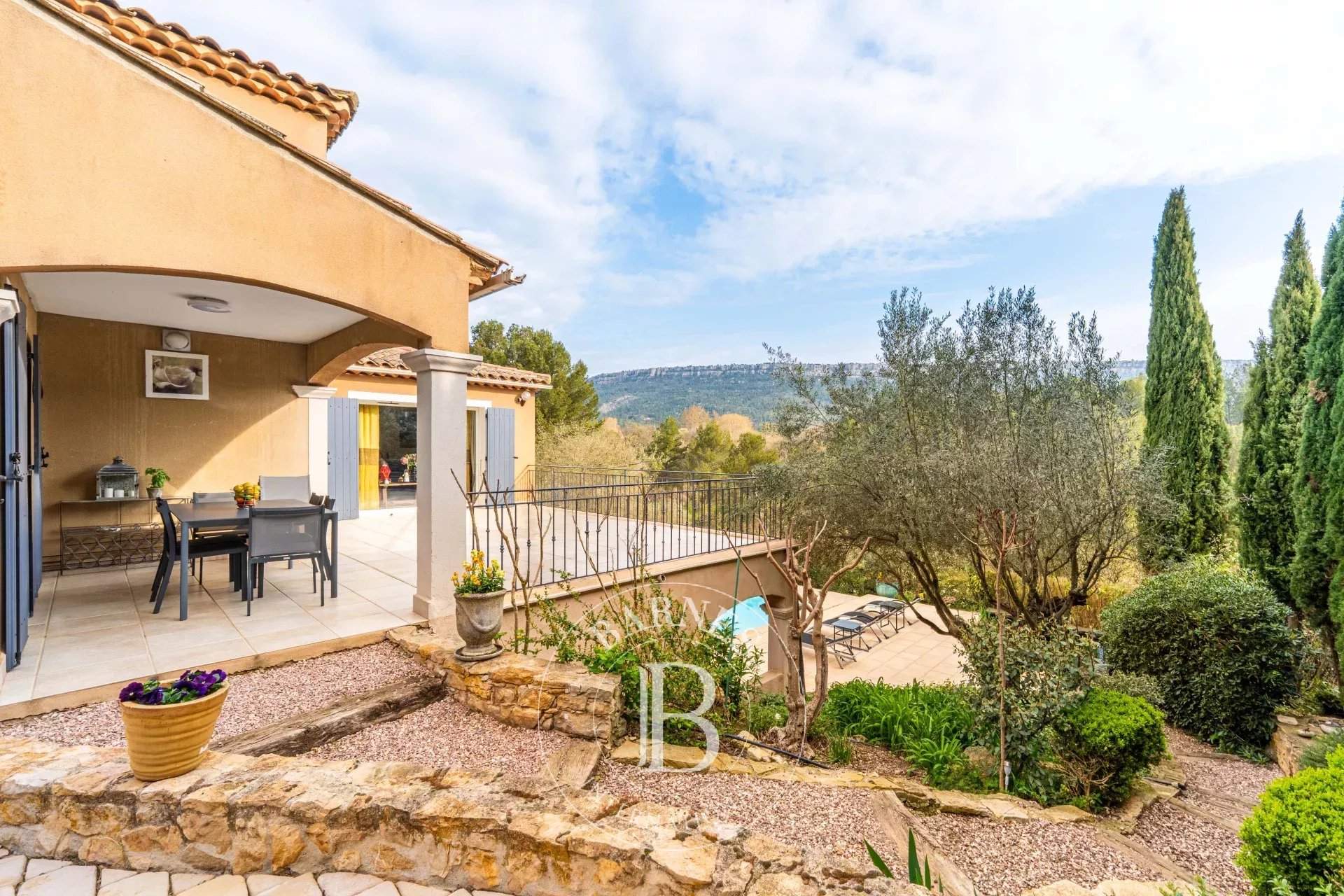 Aix-en-Provence  - House 6 Bedrooms - picture 3