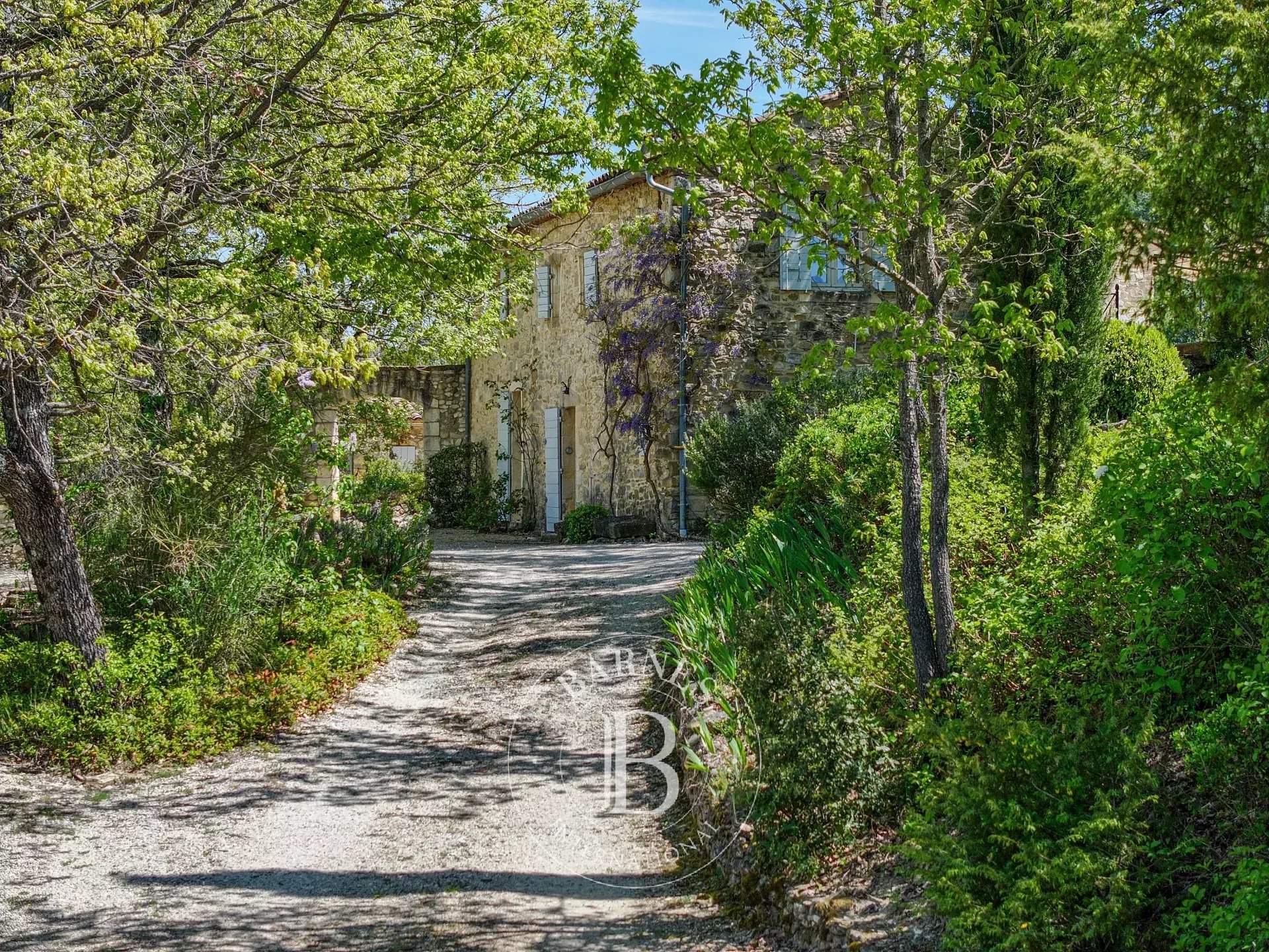 Céreste-en-Luberon  - Maison 7 Pi&egrave;ces 5 Chambres - picture 17