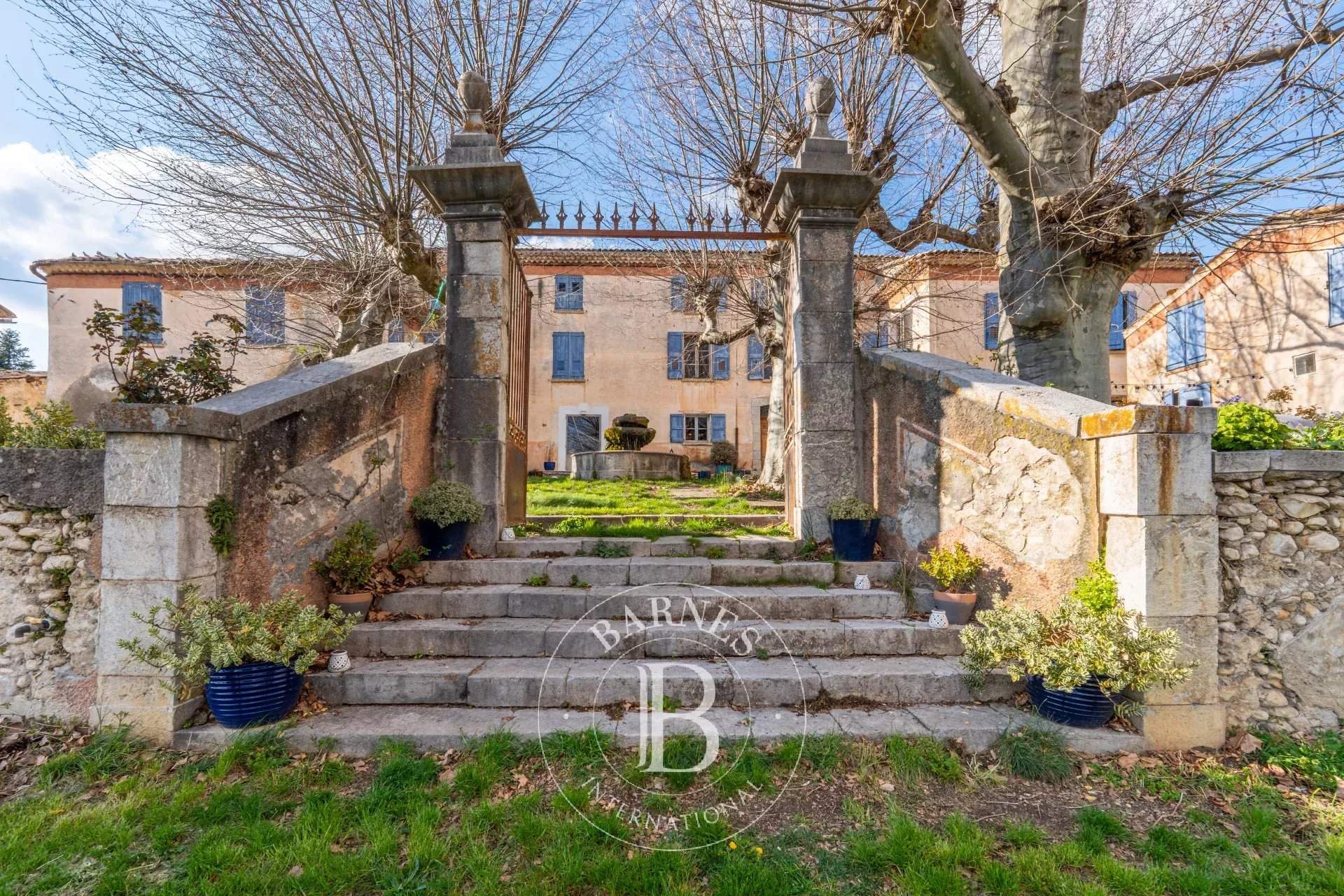 Digne-les-Bains  - Propriété 20 Pi&egrave;ces 6 Chambres - picture 8