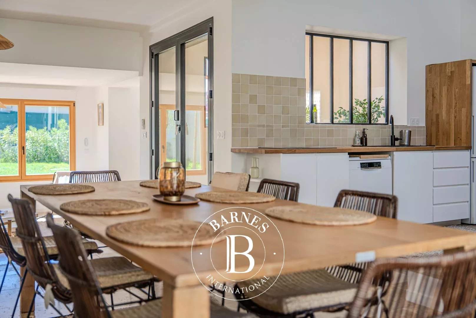 Aix-en-Provence  - House 6 Bedrooms - picture 16