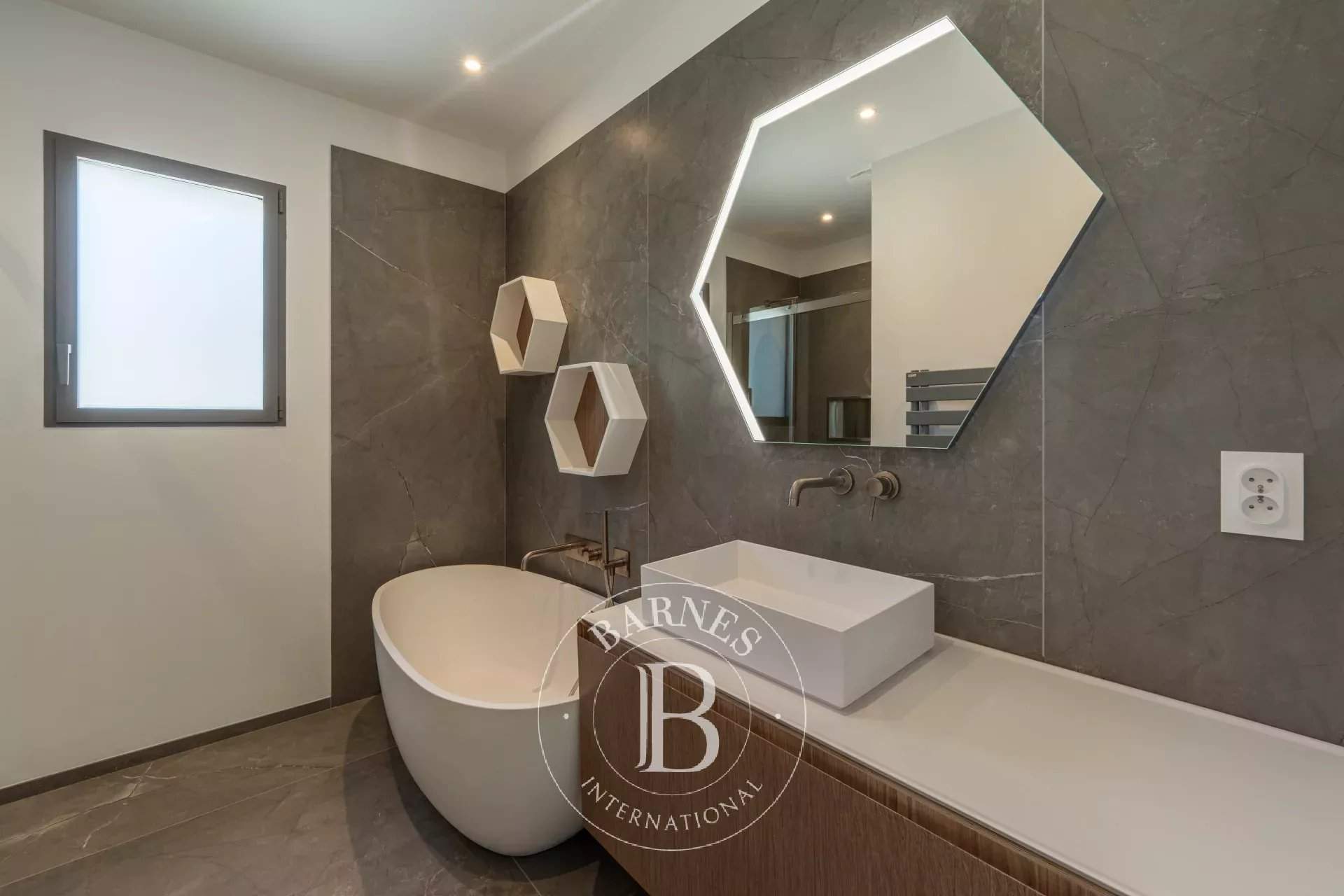 Aix-en-Provence  - House 4 Bedrooms - picture 14