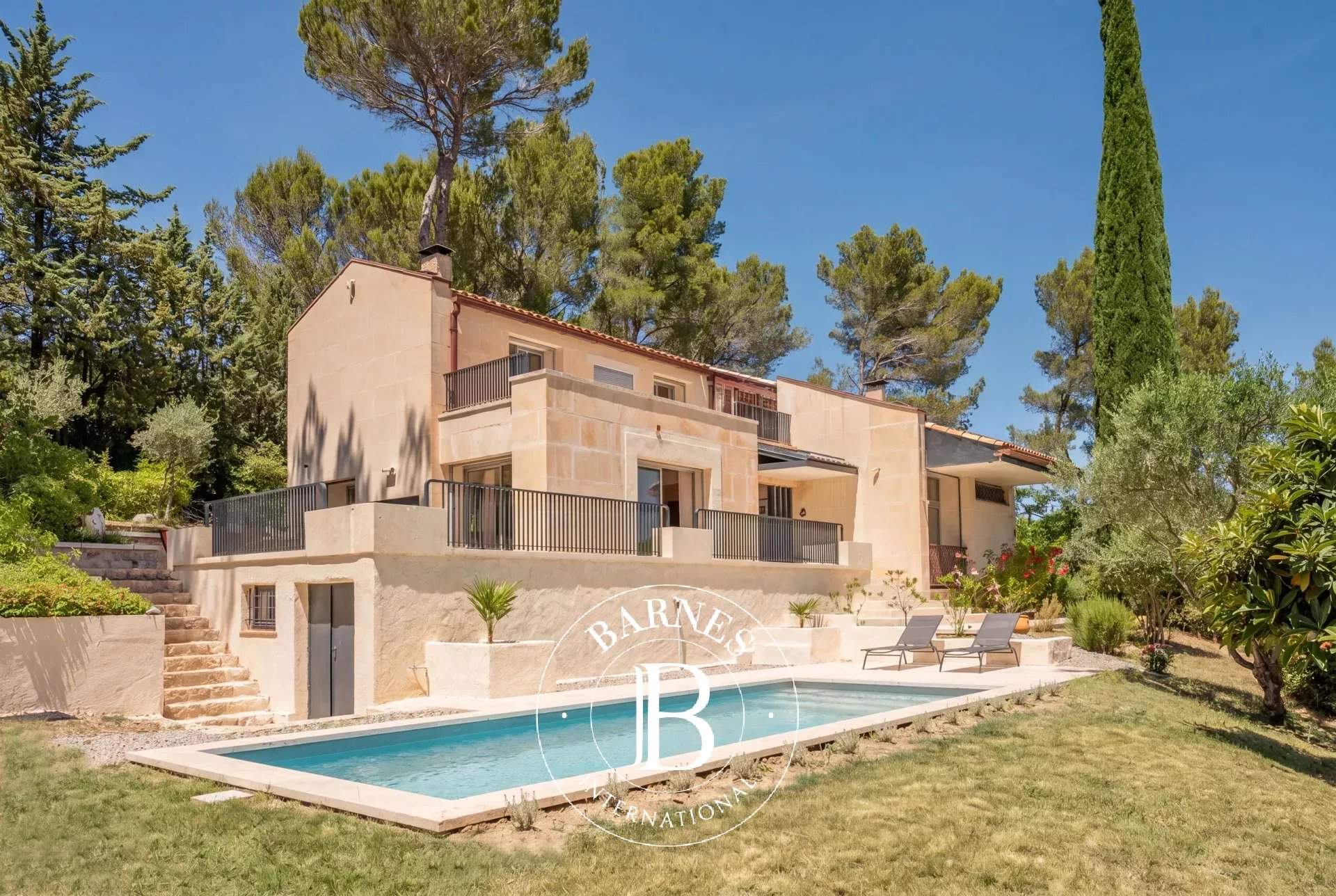 Aix-en-Provence  - Maison 9 Pi&egrave;ces 4 Chambres - picture 16