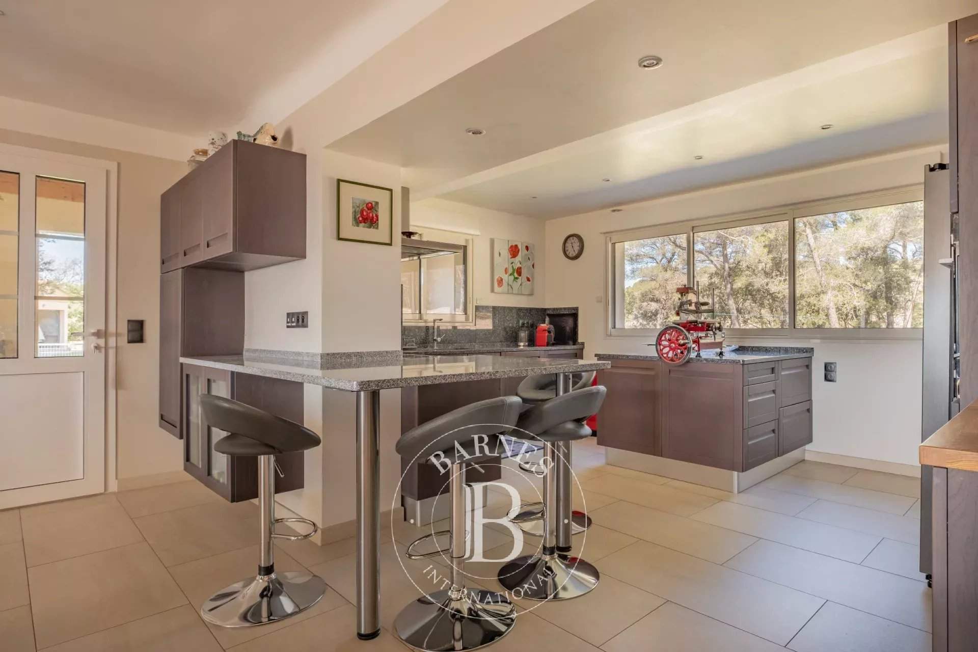 Aix-en-Provence  - House 4 Bedrooms - picture 9