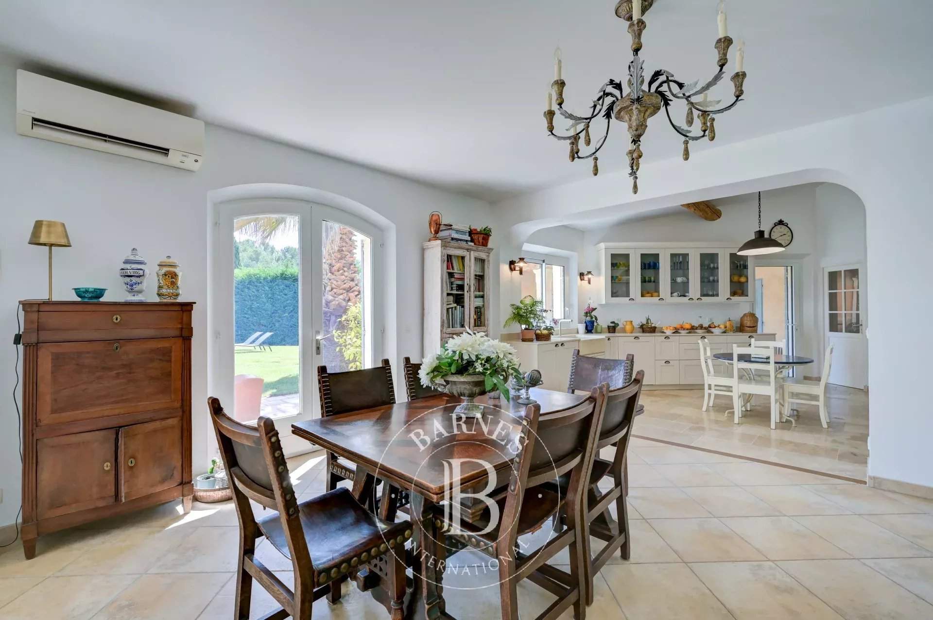 Aix-en-Provence  - House 4 Bedrooms - picture 6