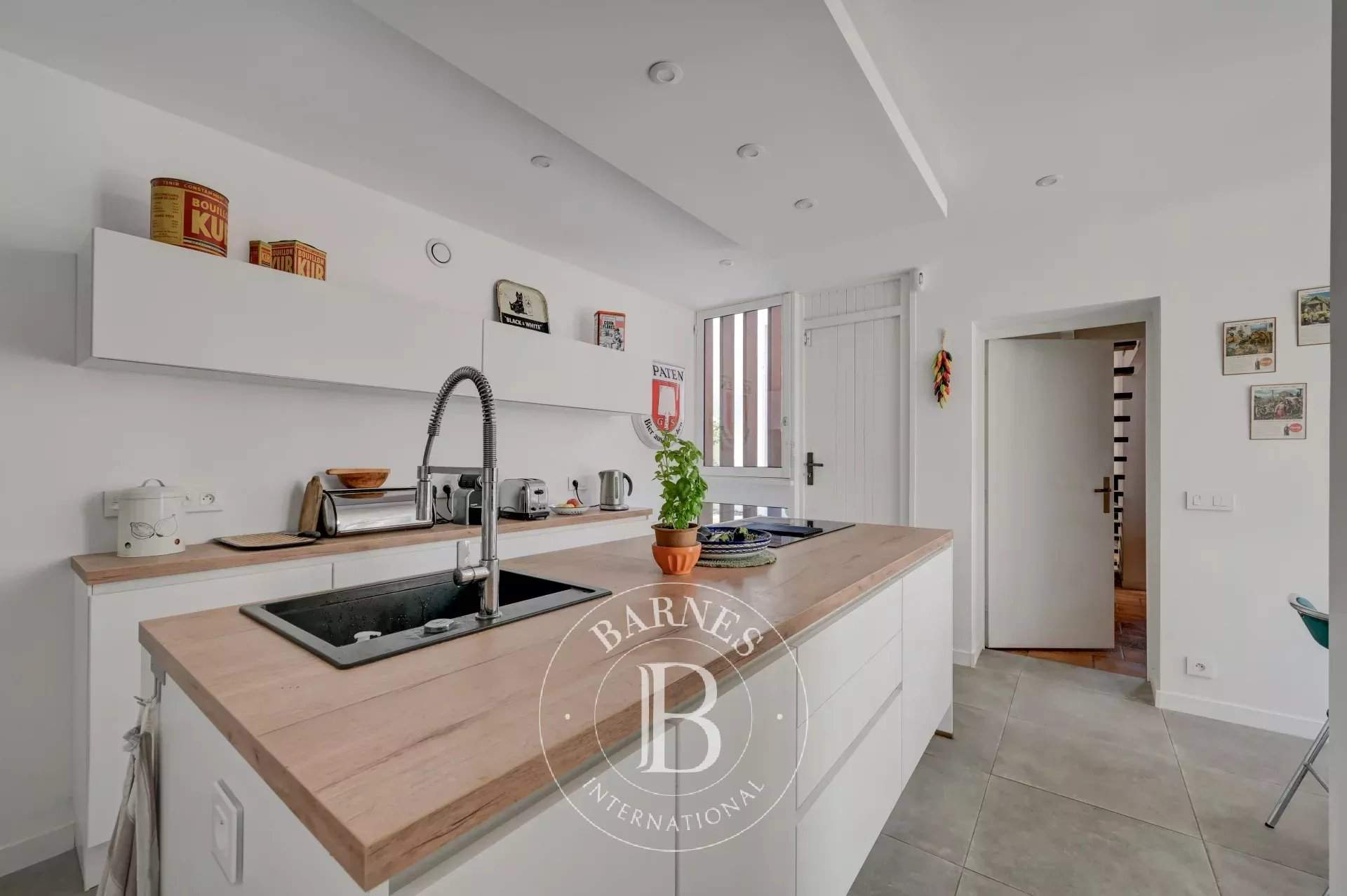 Aix-en-Provence  - House 4 Bedrooms - picture 13