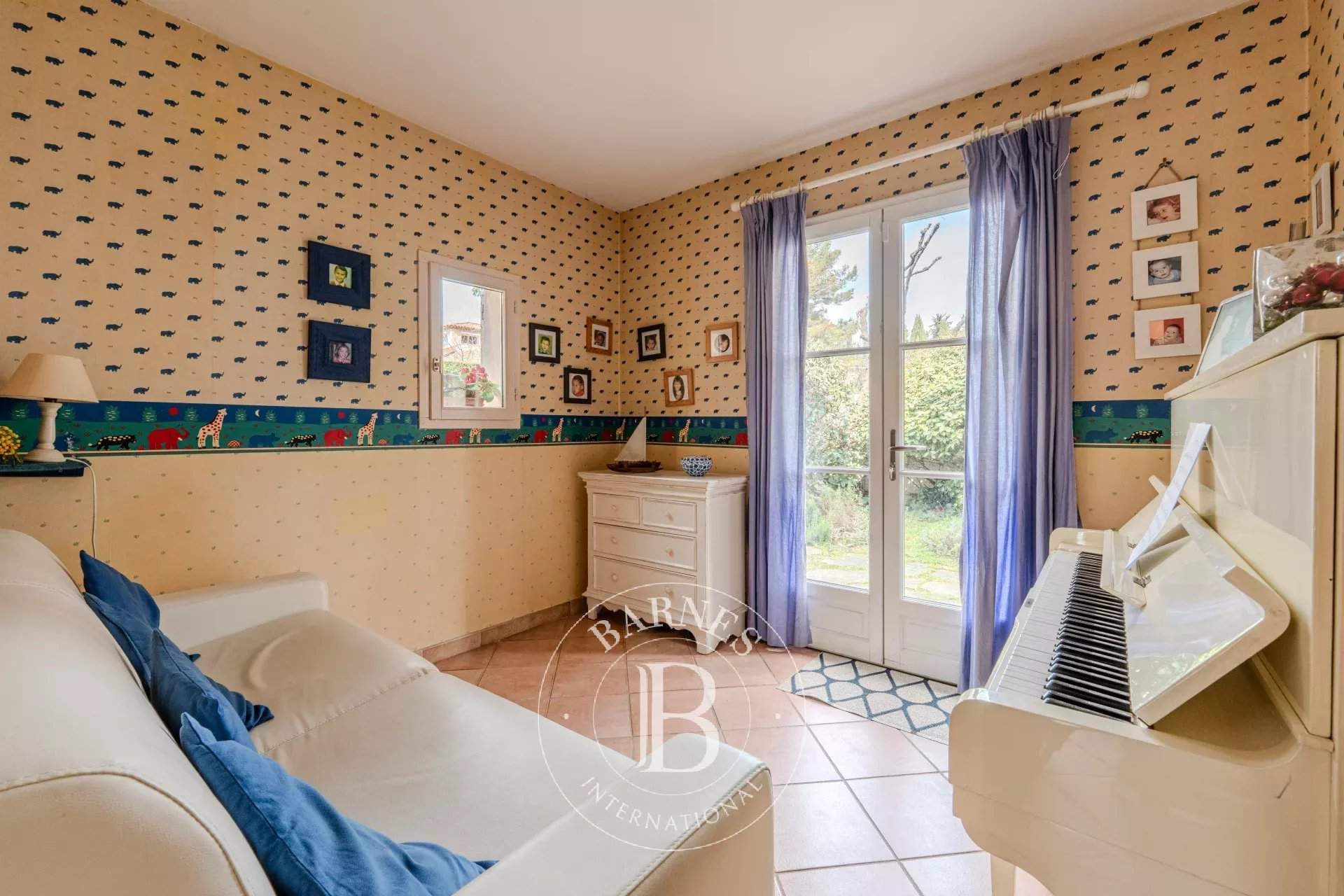 Aix-en-Provence  - House 4 Bedrooms - picture 10