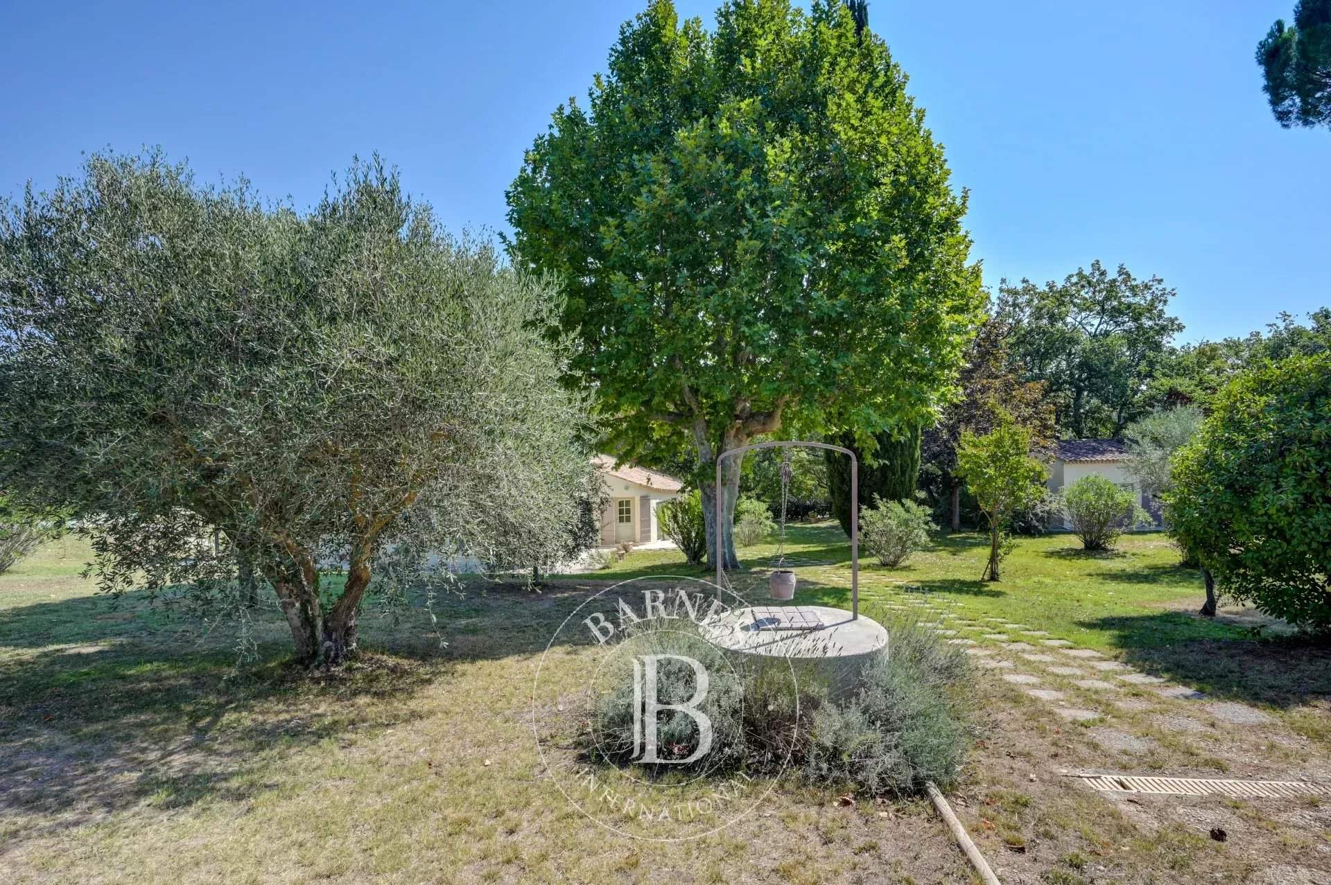 Aix-en-Provence  - House 3 Bedrooms - picture 17
