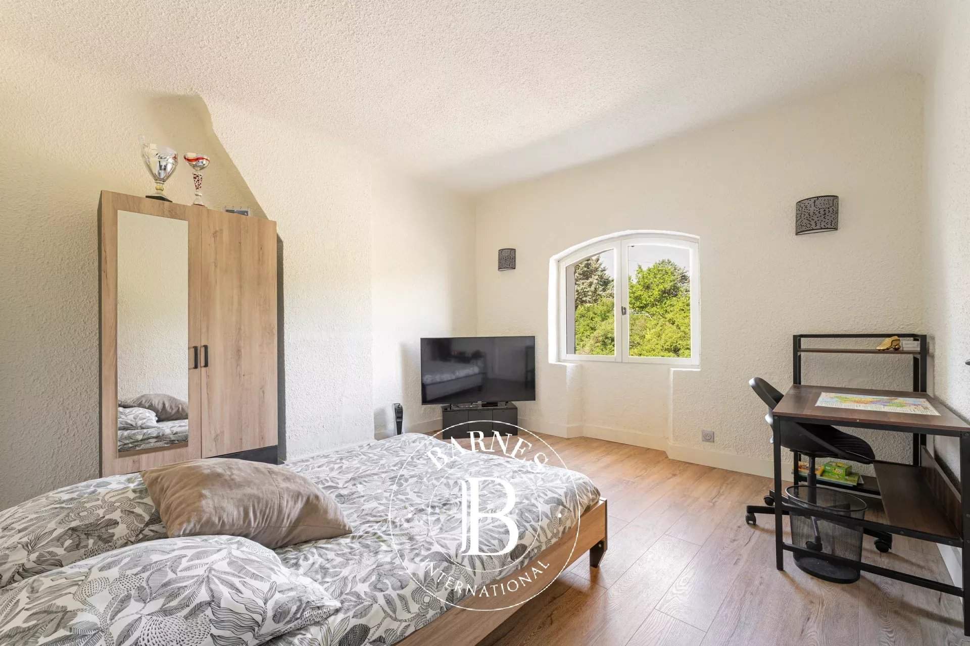 Luynes  - House 4 Bedrooms - picture 13