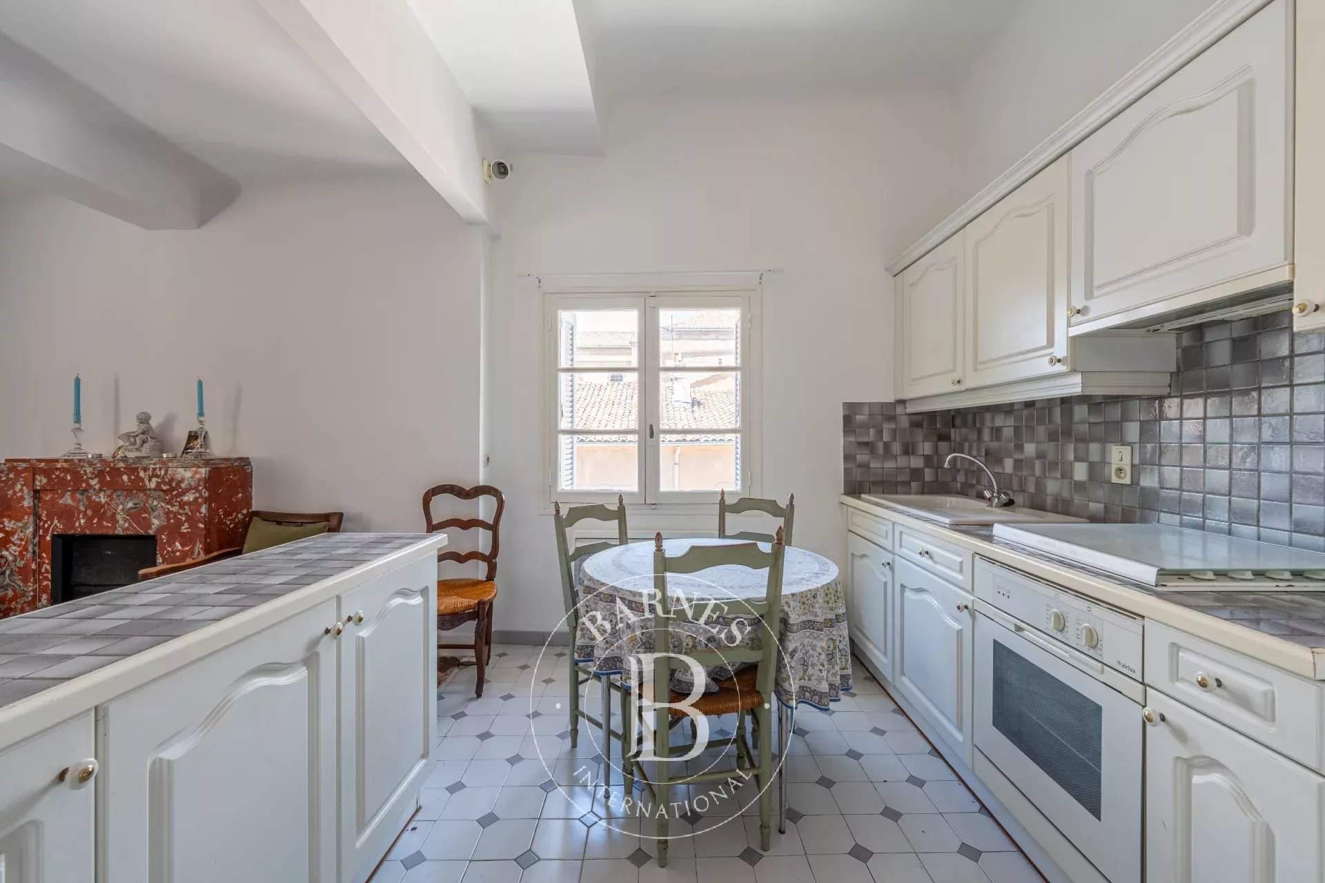 Aix-en-Provence  - Townhouse 10 Bedrooms - picture 12