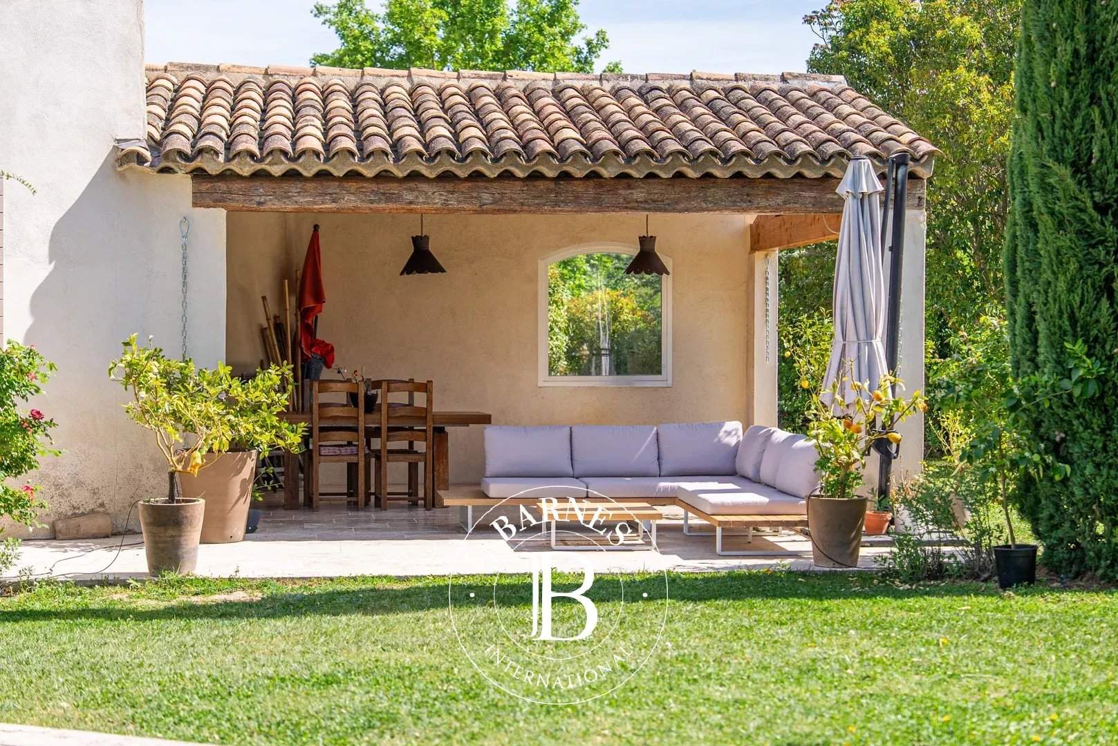 Aix-en-Provence  - Maison 7 Pi&egrave;ces 5 Chambres - picture 9