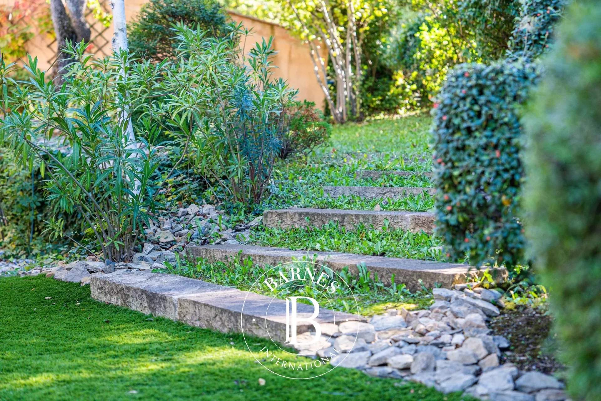 Aix-en-Provence  - House 3 Bedrooms - picture 19