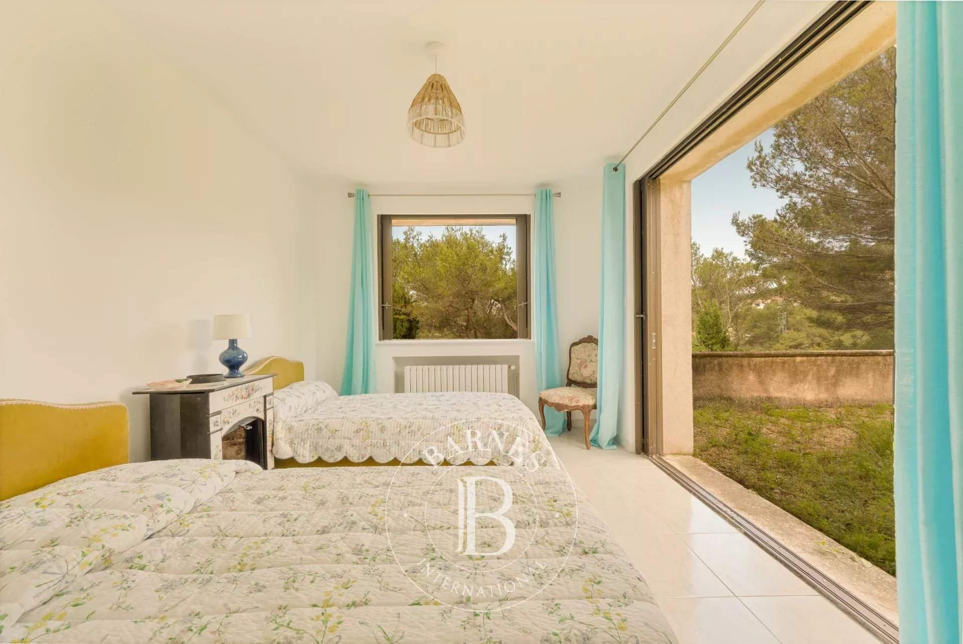 Aix-en-Provence  - Maison 15 Pièces 7 Chambres - picture 18