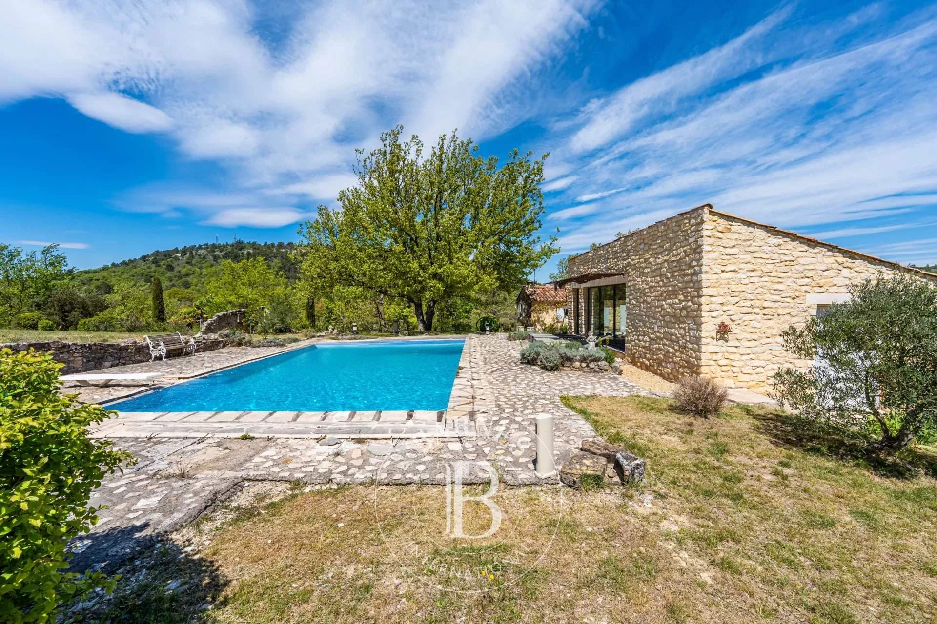 Céreste-en-Luberon  - Mas 7 Pièces 5 Chambres - picture 20