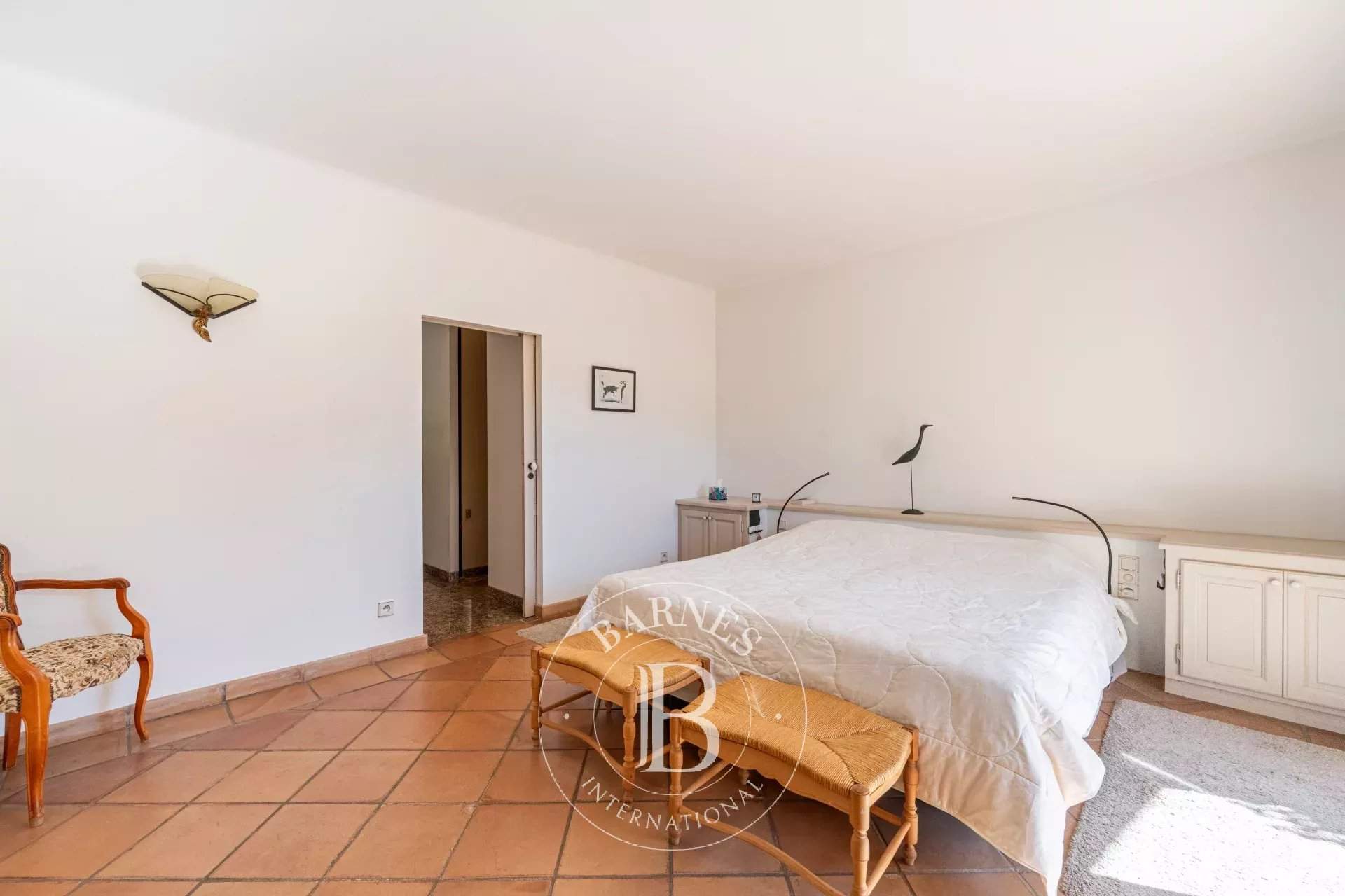 Aix-en-Provence  - Maison 10 Pièces 5 Chambres - picture 15