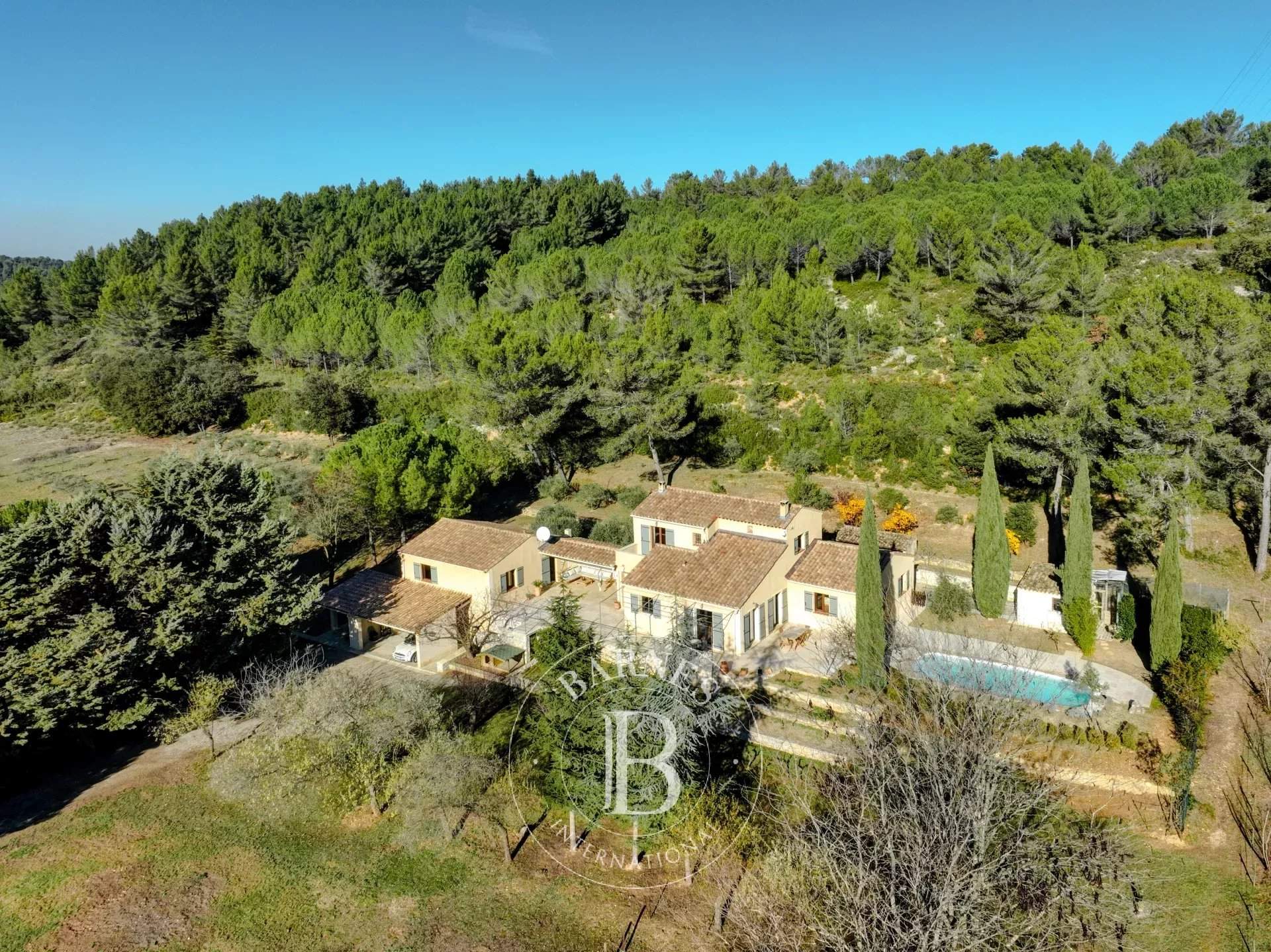 Aix-en-Provence  - Maison 8 Pi&egrave;ces 6 Chambres - picture 18