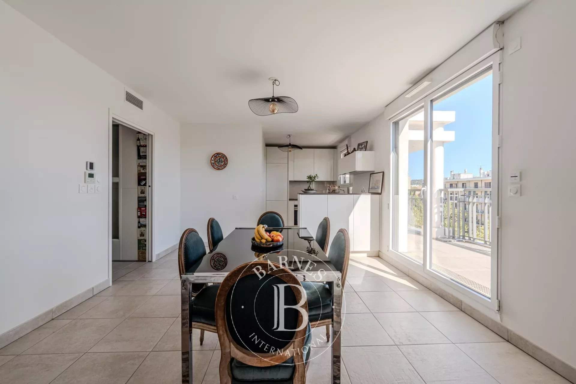 Aix-en-Provence  - Apartment 3 Bedrooms - picture 3