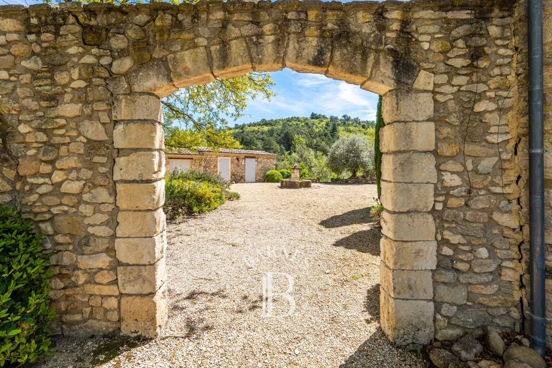 Céreste-en-Luberon  - Mas 7 Pièces 5 Chambres - picture 19