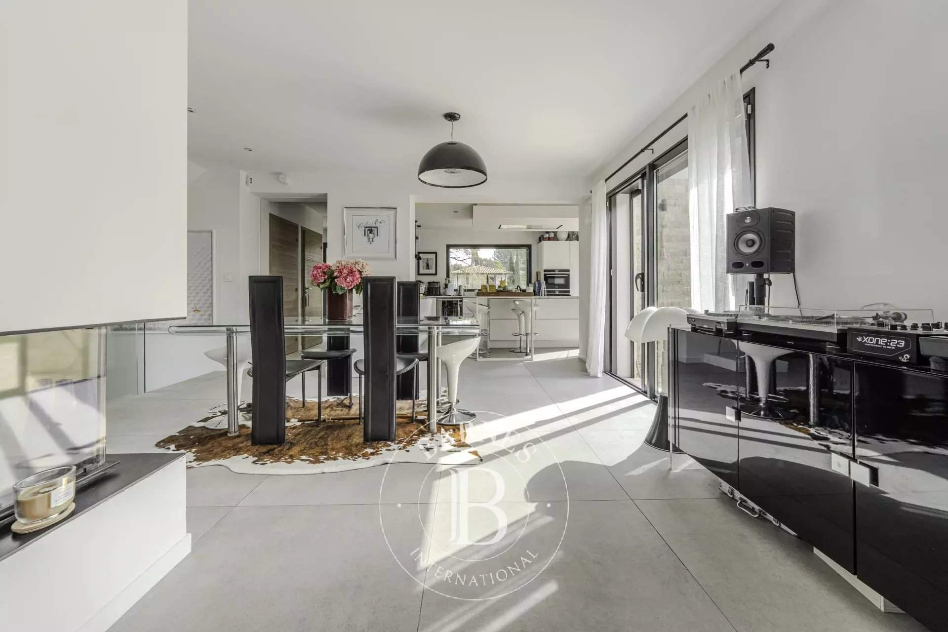 Aix-en-Provence  - Villa 6 Pi&egrave;ces 4 Chambres - picture 8