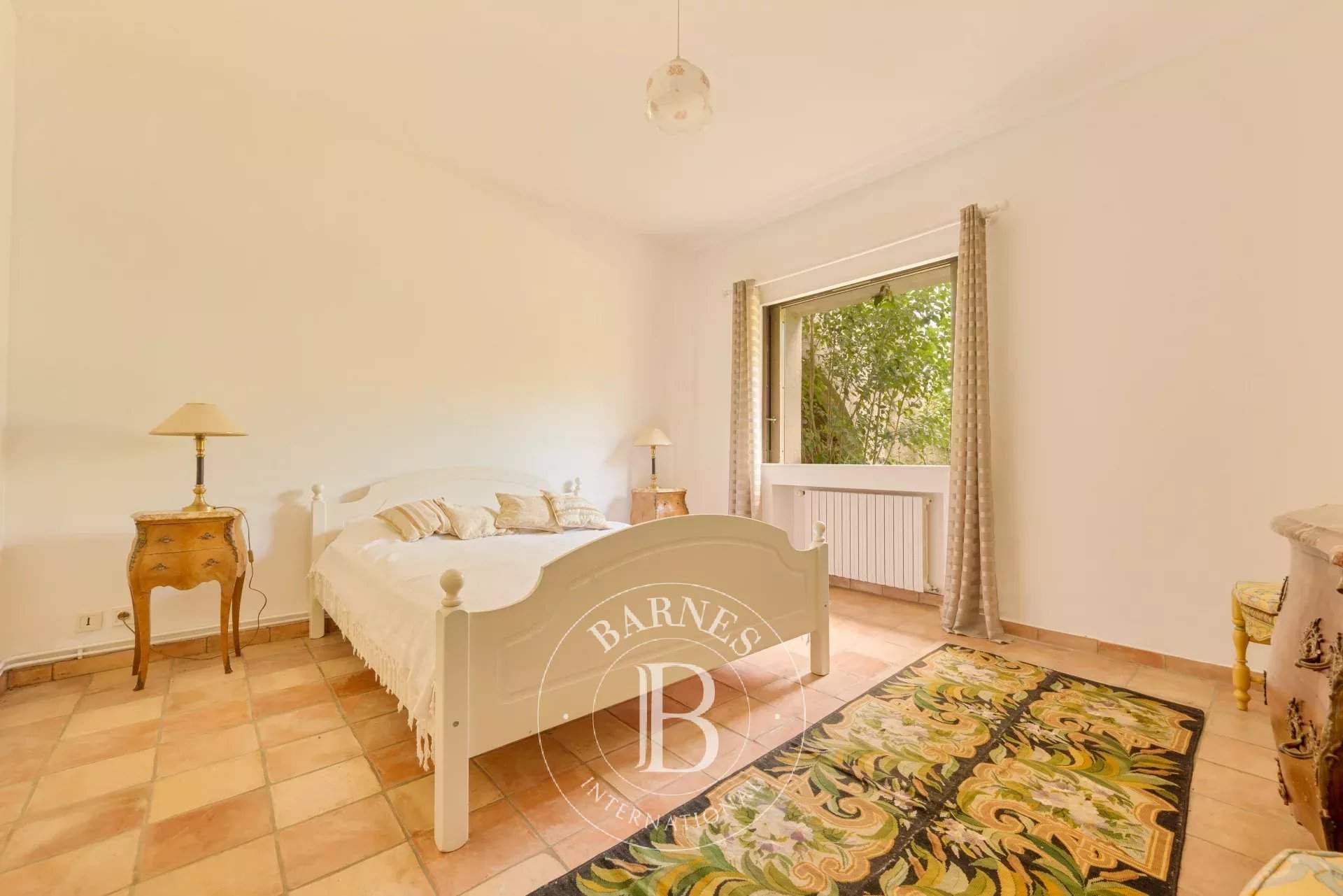 Aix-en-Provence  - Maison 15 Pièces 7 Chambres - picture 17