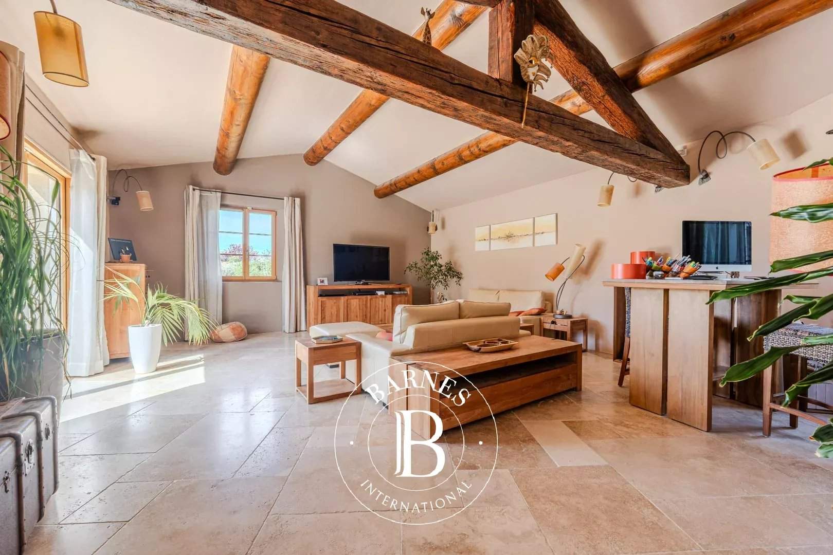 Aix-en-Provence  - Maison 7 Pi&egrave;ces 5 Chambres - picture 7