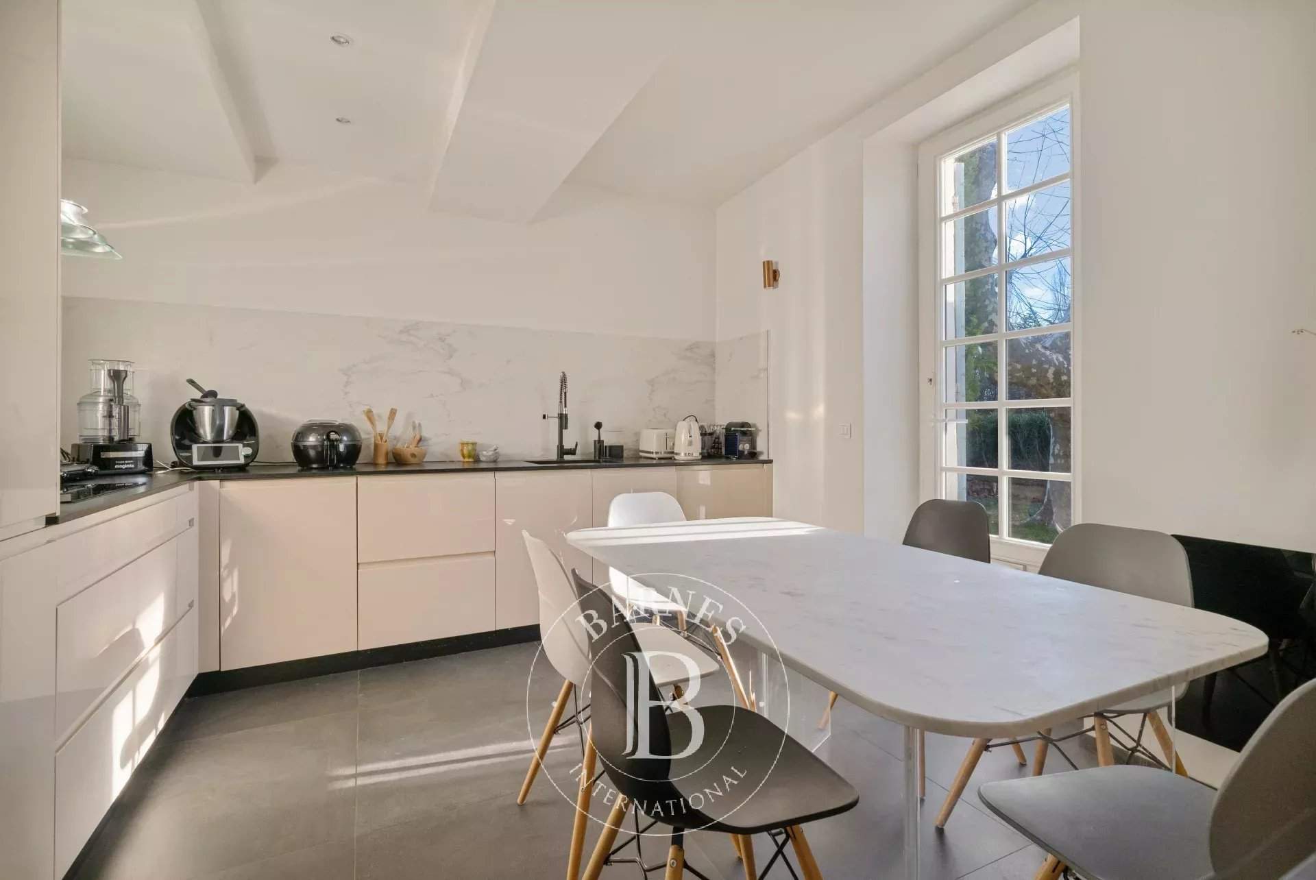 Aix-en-Provence  - House 8 Bedrooms - picture 8