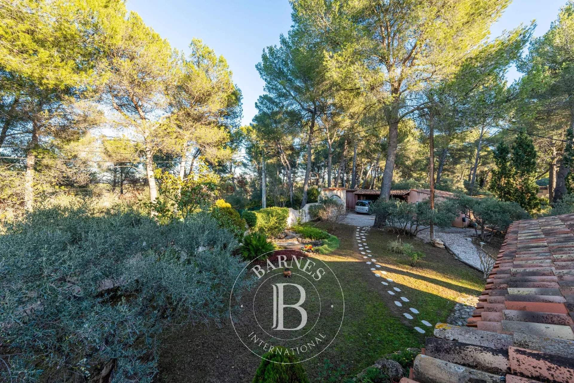 Aix-en-Provence  - House 6 Bedrooms - picture 12