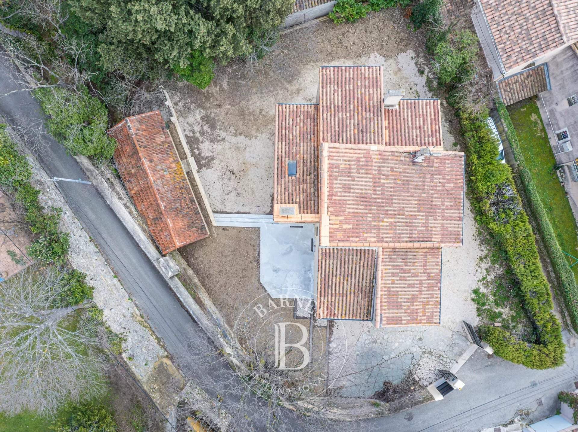 Aix-en-Provence  - Maison 7 Pi&egrave;ces 4 Chambres - picture 8