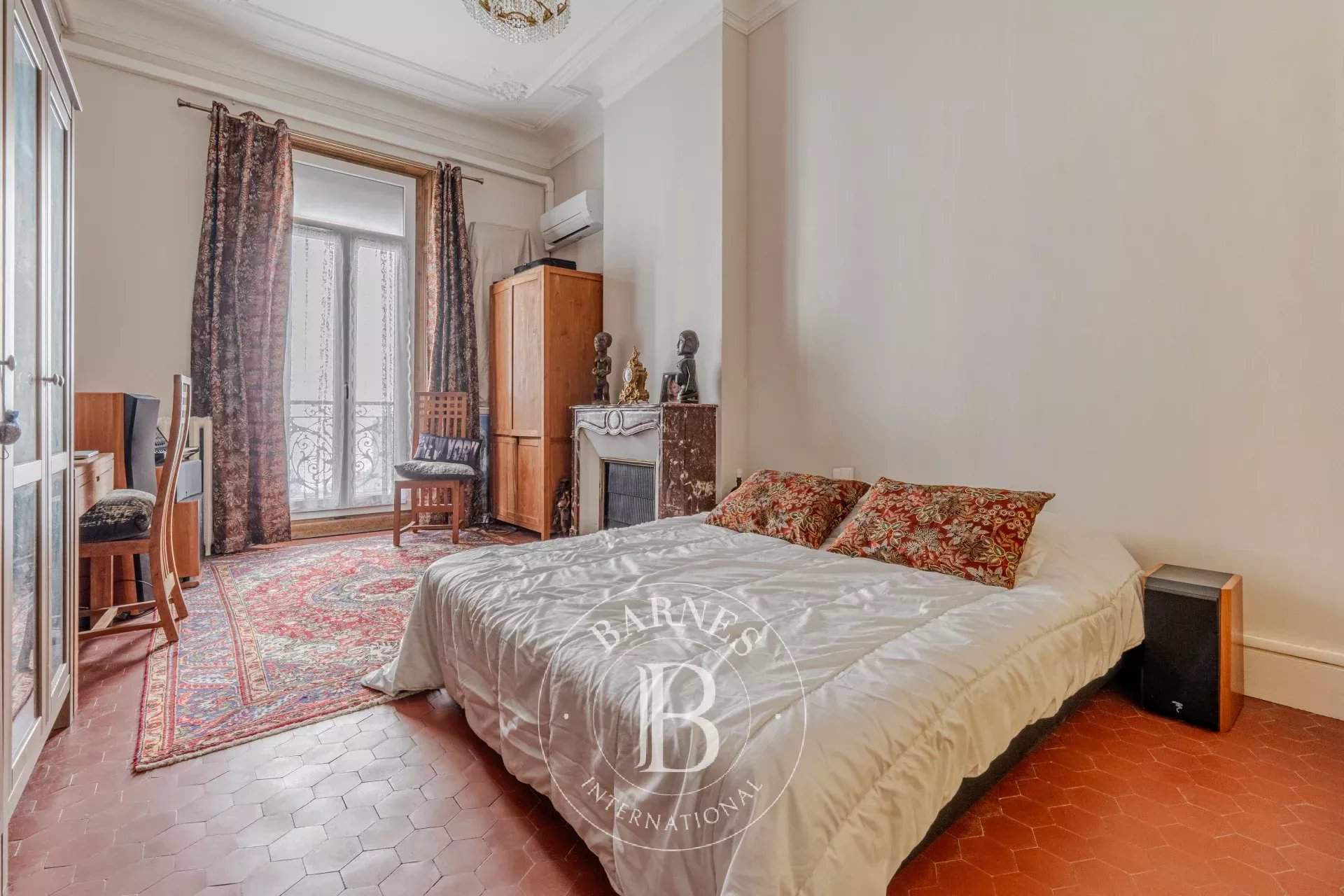 Salon-de-Provence  - Apartment 3 Bedrooms - picture 9