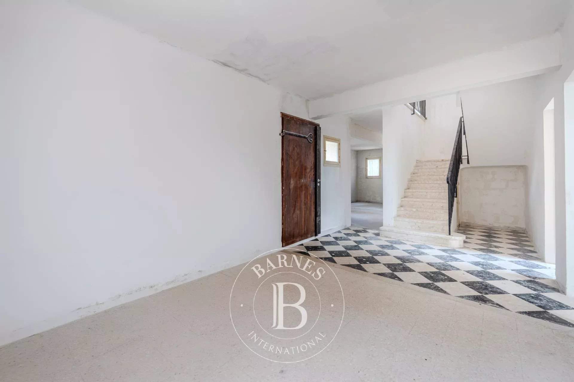 Aix-en-Provence  - Maison 7 Pi&egrave;ces 4 Chambres - picture 3