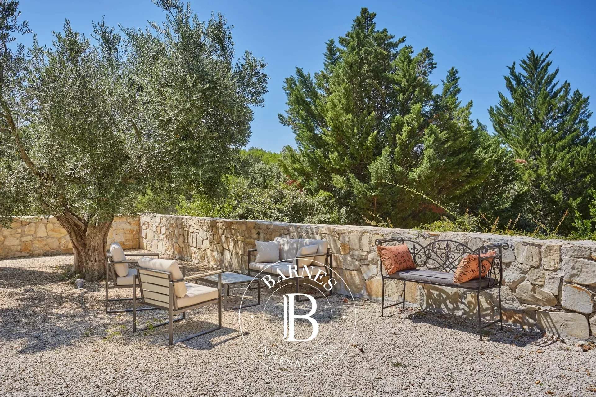 Aix-en-Provence  - Property 6 Bedrooms - picture 5