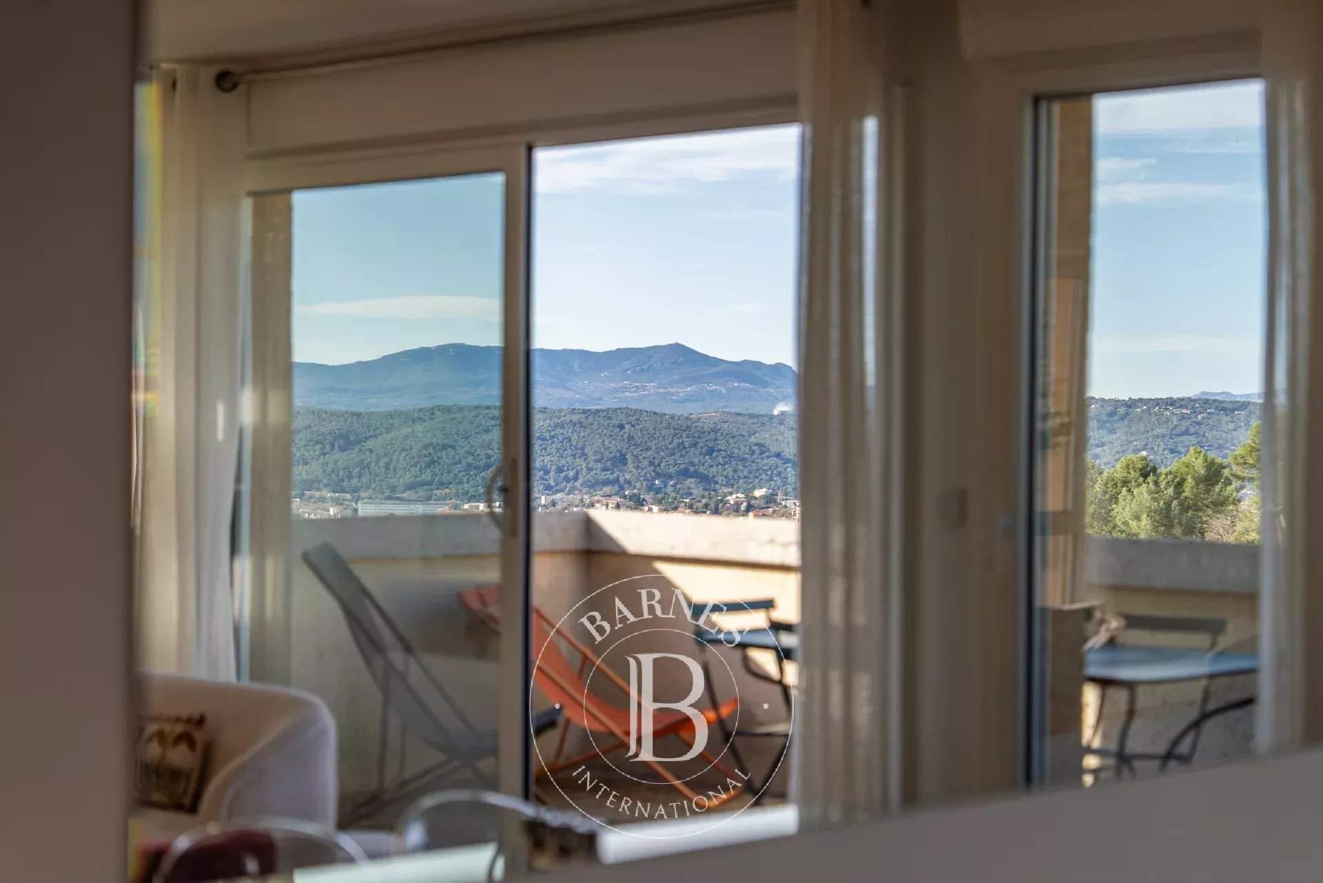 Aix-en-Provence  - Appartement 3 Pi&egrave;ces 2 Chambres - picture 12