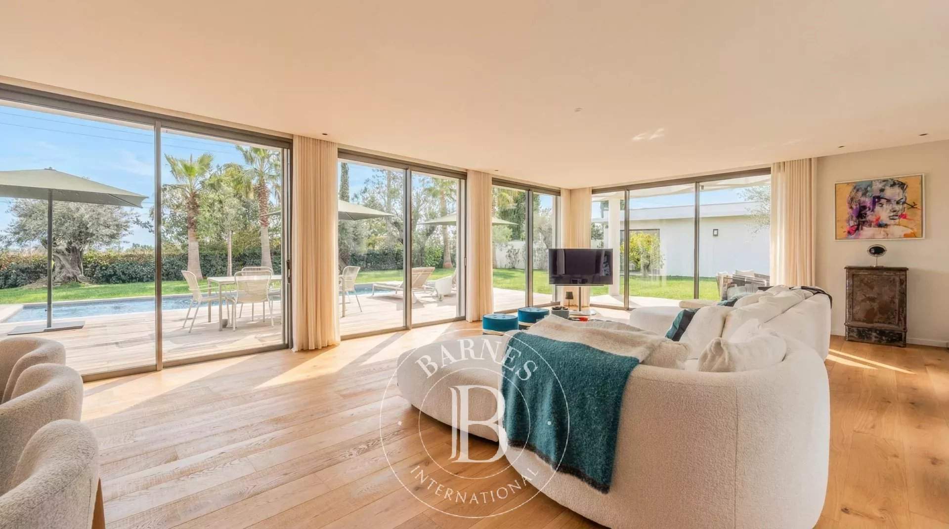 Aix-en-Provence  - Villa 4 Bedrooms - picture 4