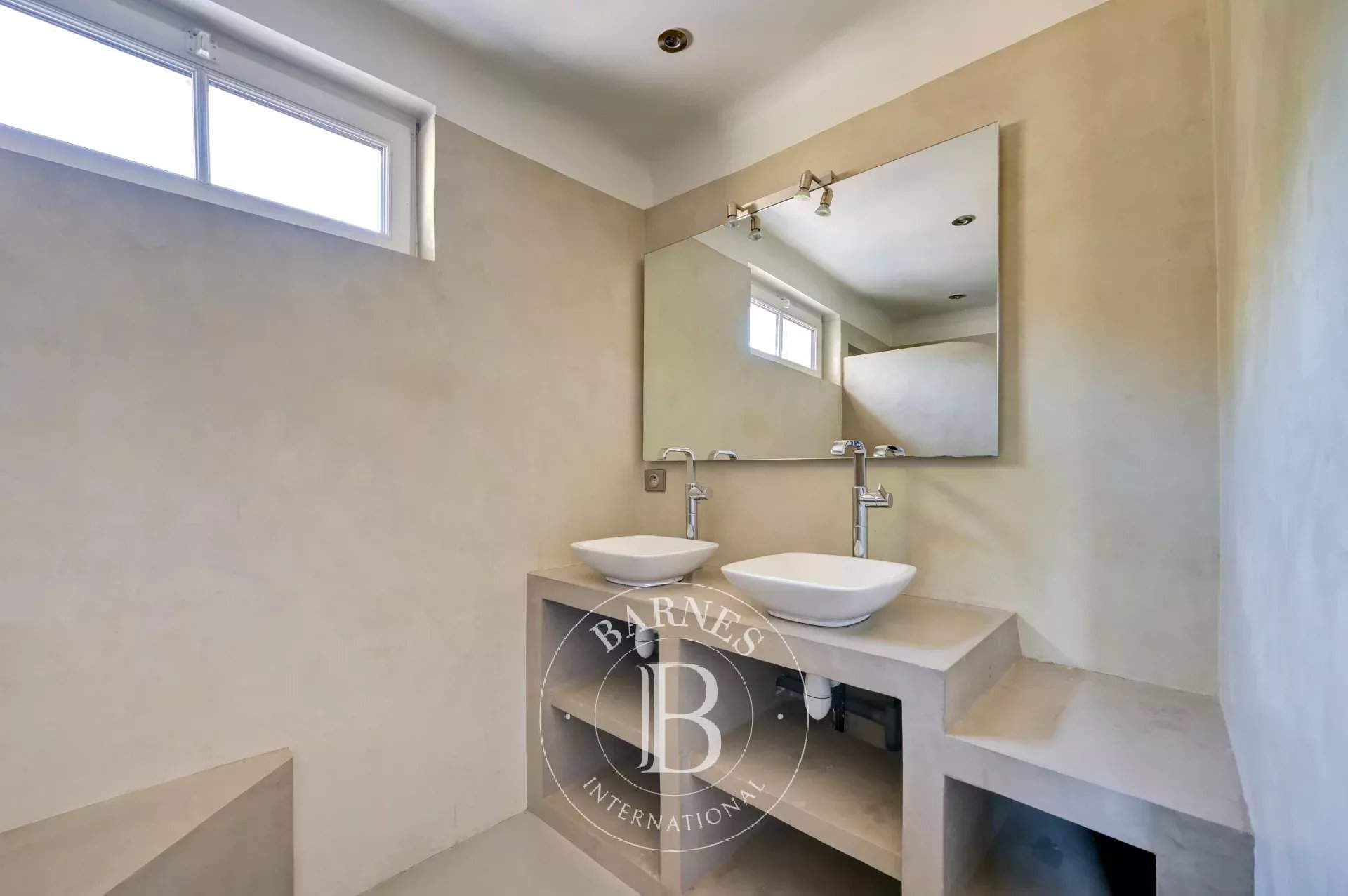 Aix-en-Provence  - House 3 Bedrooms - picture 12