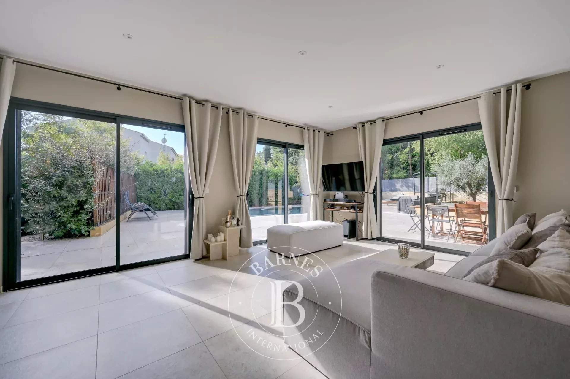 Aix-en-Provence  - House 4 Bedrooms - picture 3