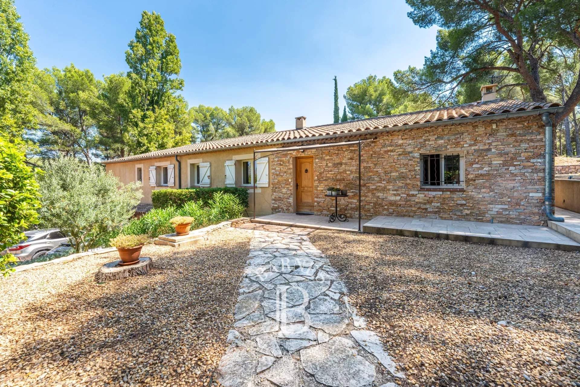 Aix-en-Provence  - House 5 Bedrooms - picture 1