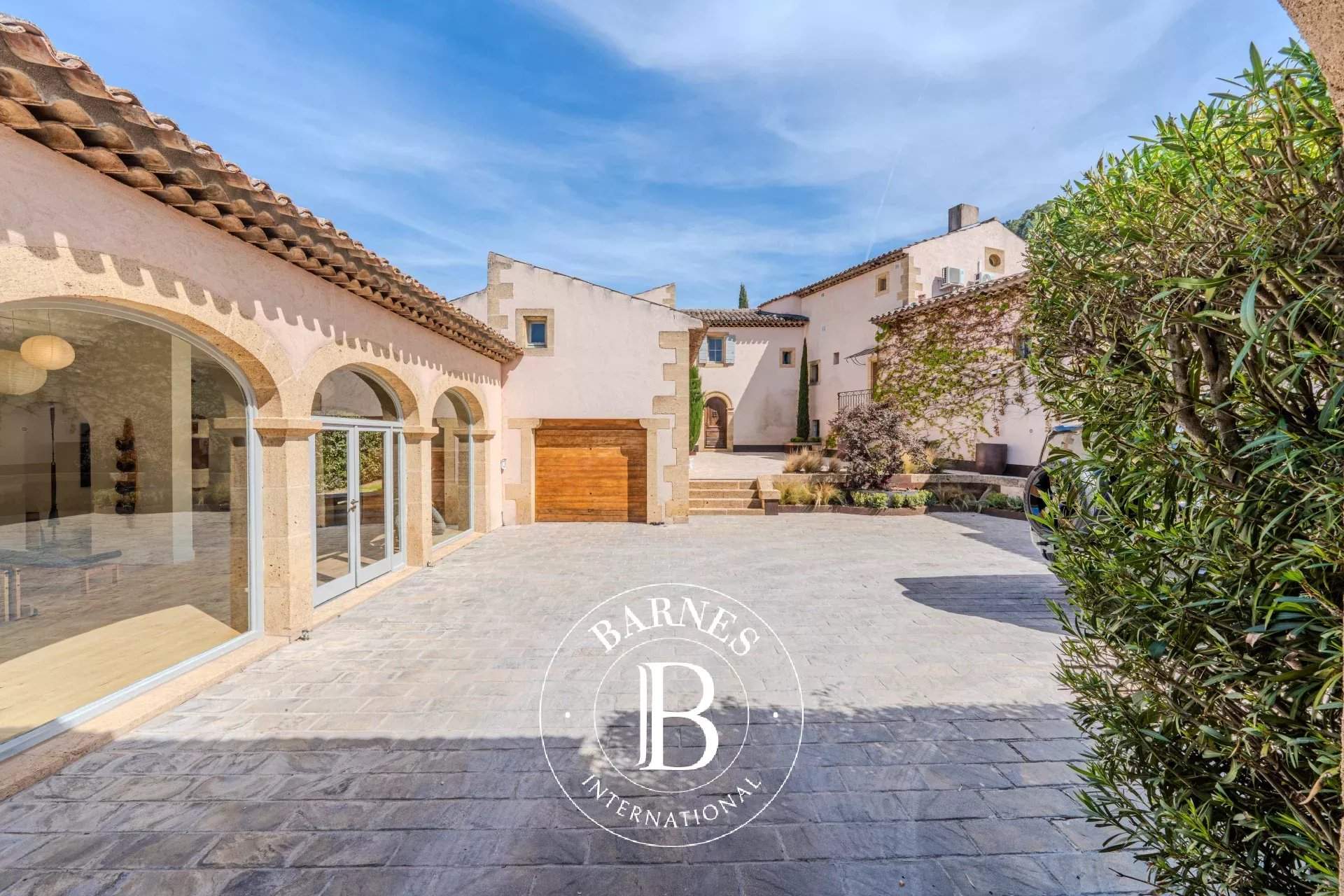 Aix-en-Provence  - Mas 12 Pi&egrave;ces 8 Chambres - picture 13