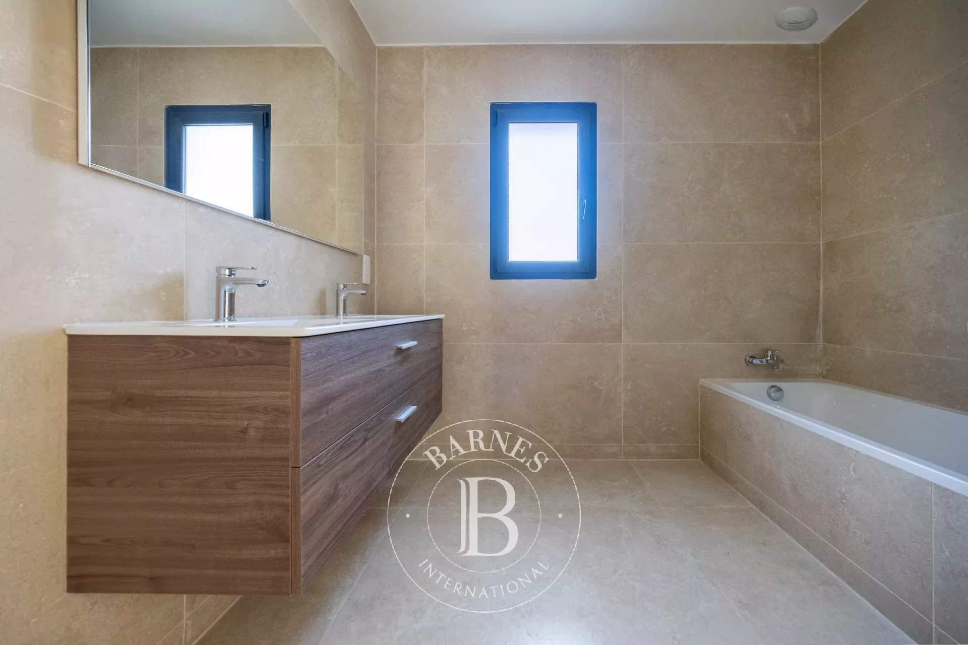 Aix-en-Provence  - Maison 11 Pièces 7 Chambres - picture 13