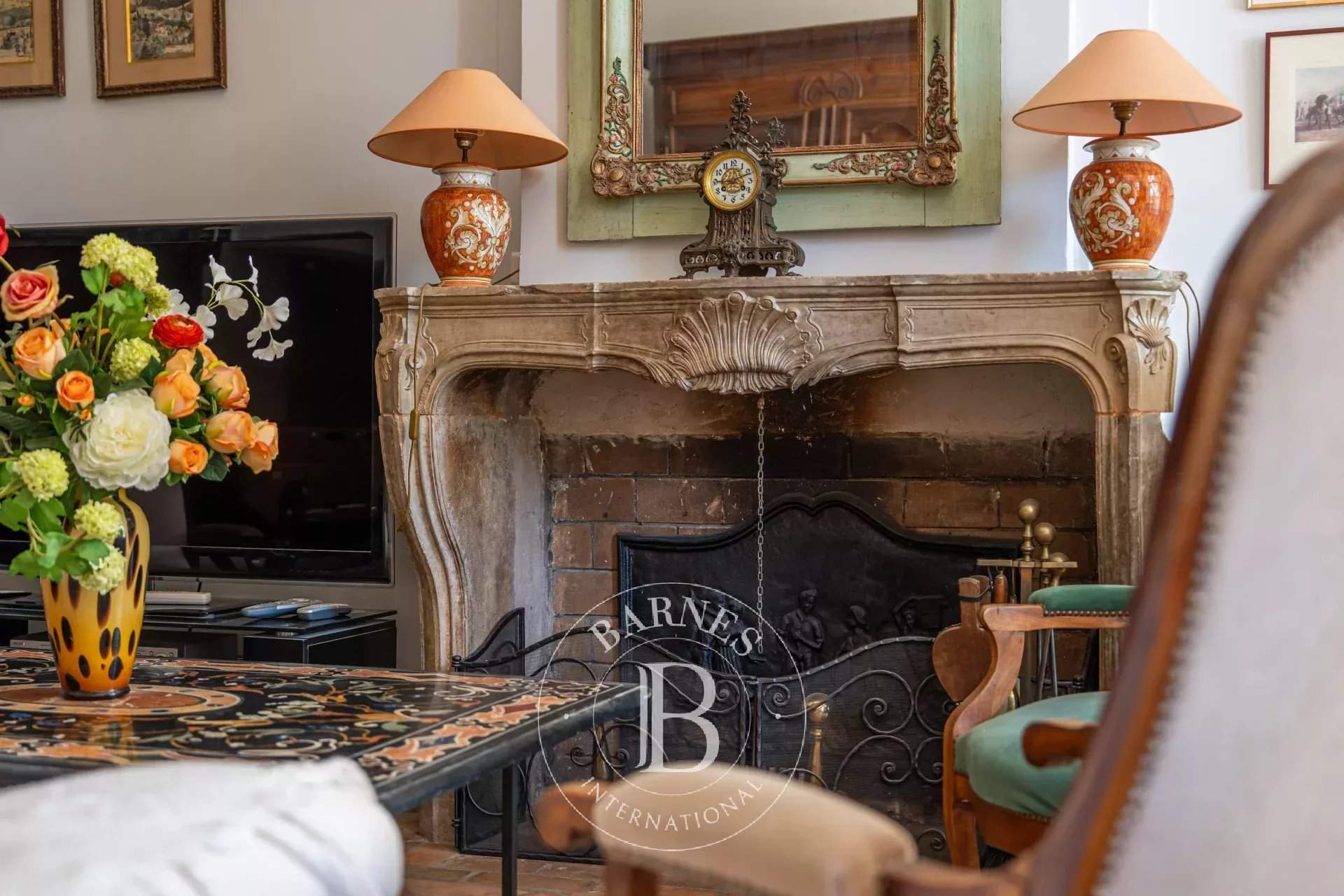 Aix-en-Provence  - Bastide 49 Pièces 5 Chambres - picture 9