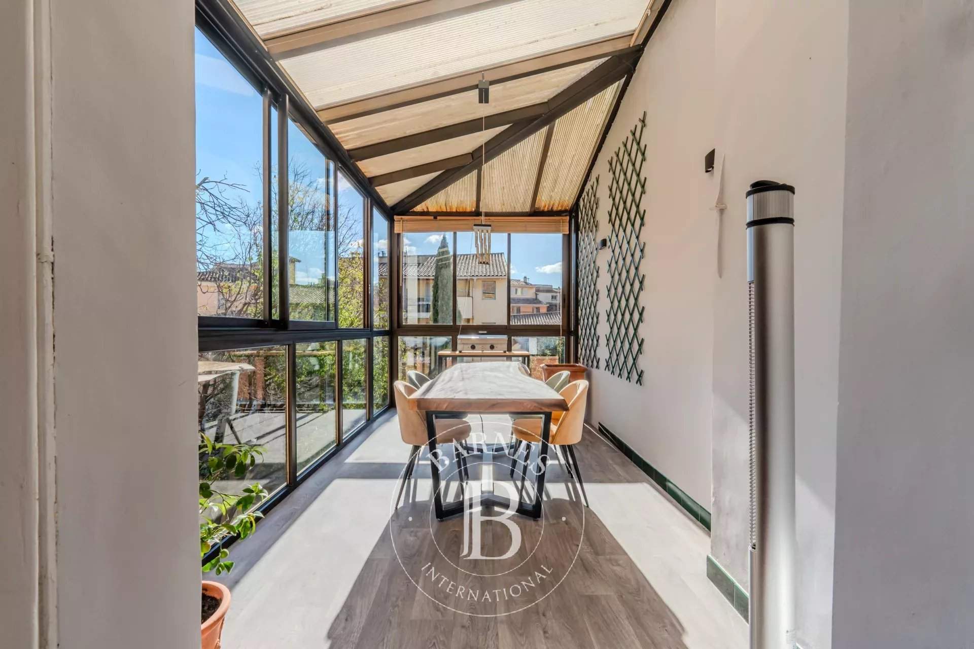 Aix-en-Provence  - Apartment 4 Bedrooms - picture 9