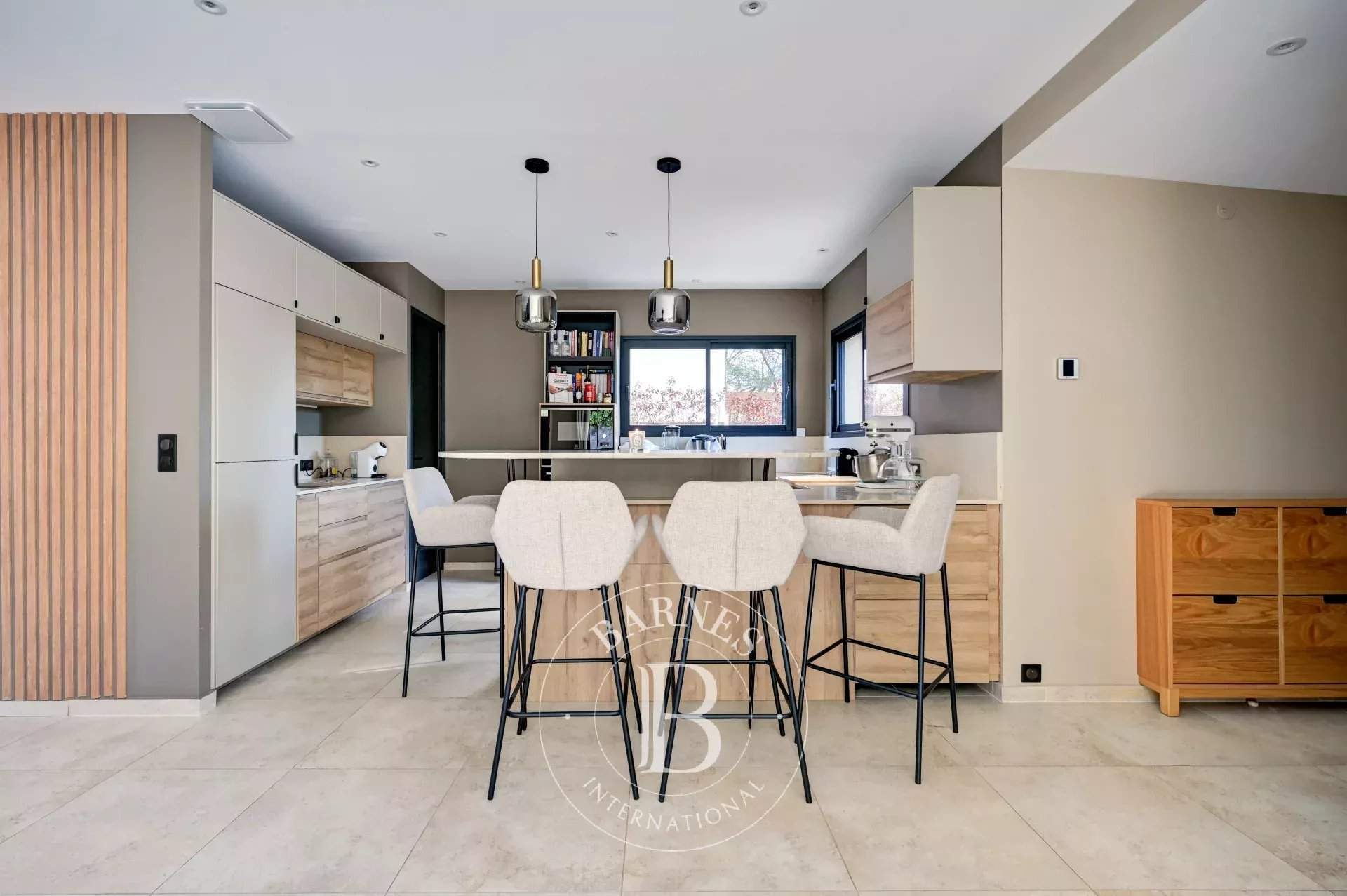 Aix-en-Provence  - House 4 Bedrooms - picture 7